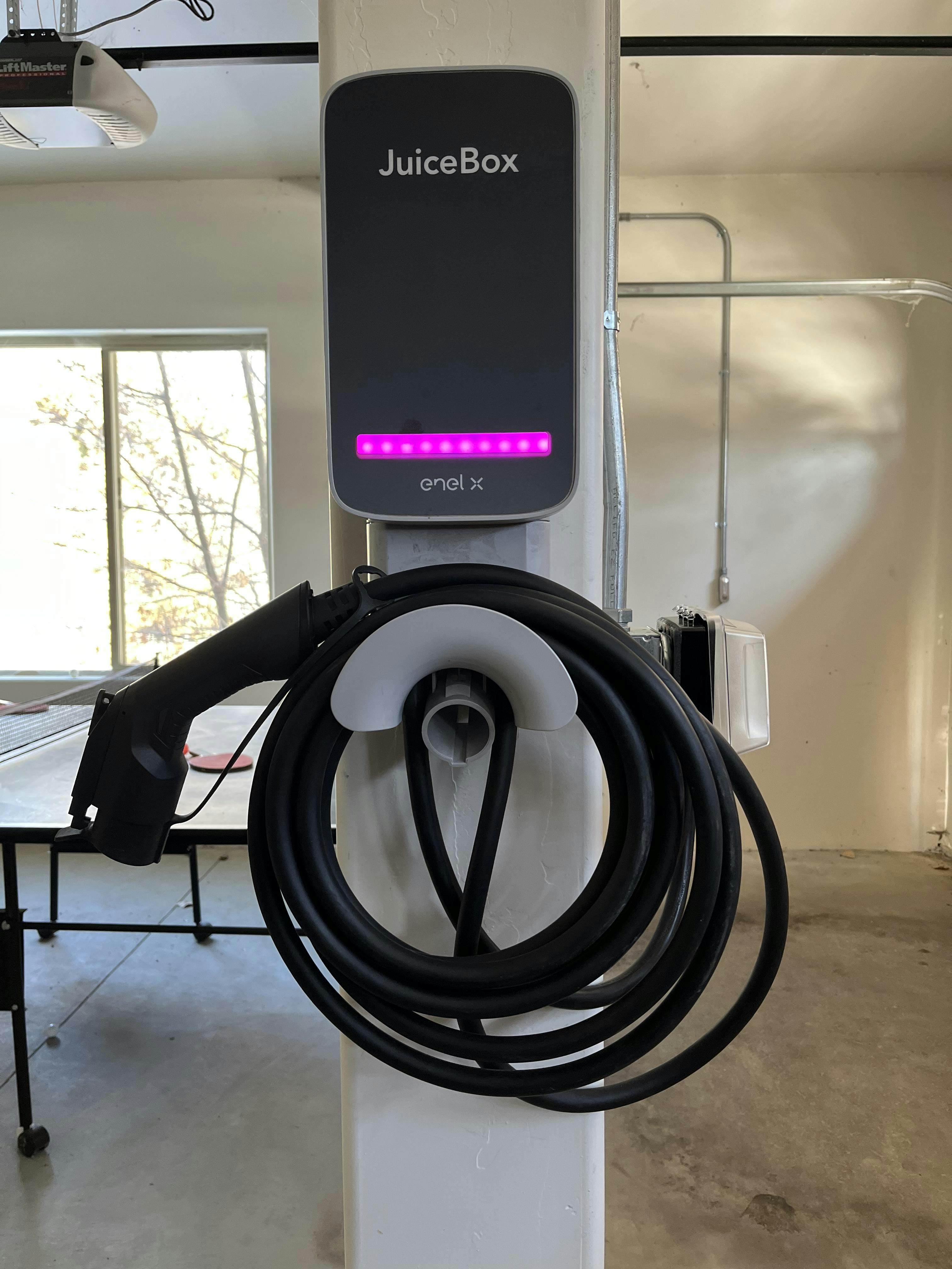 2261-Cozy Lakeview Hideaway