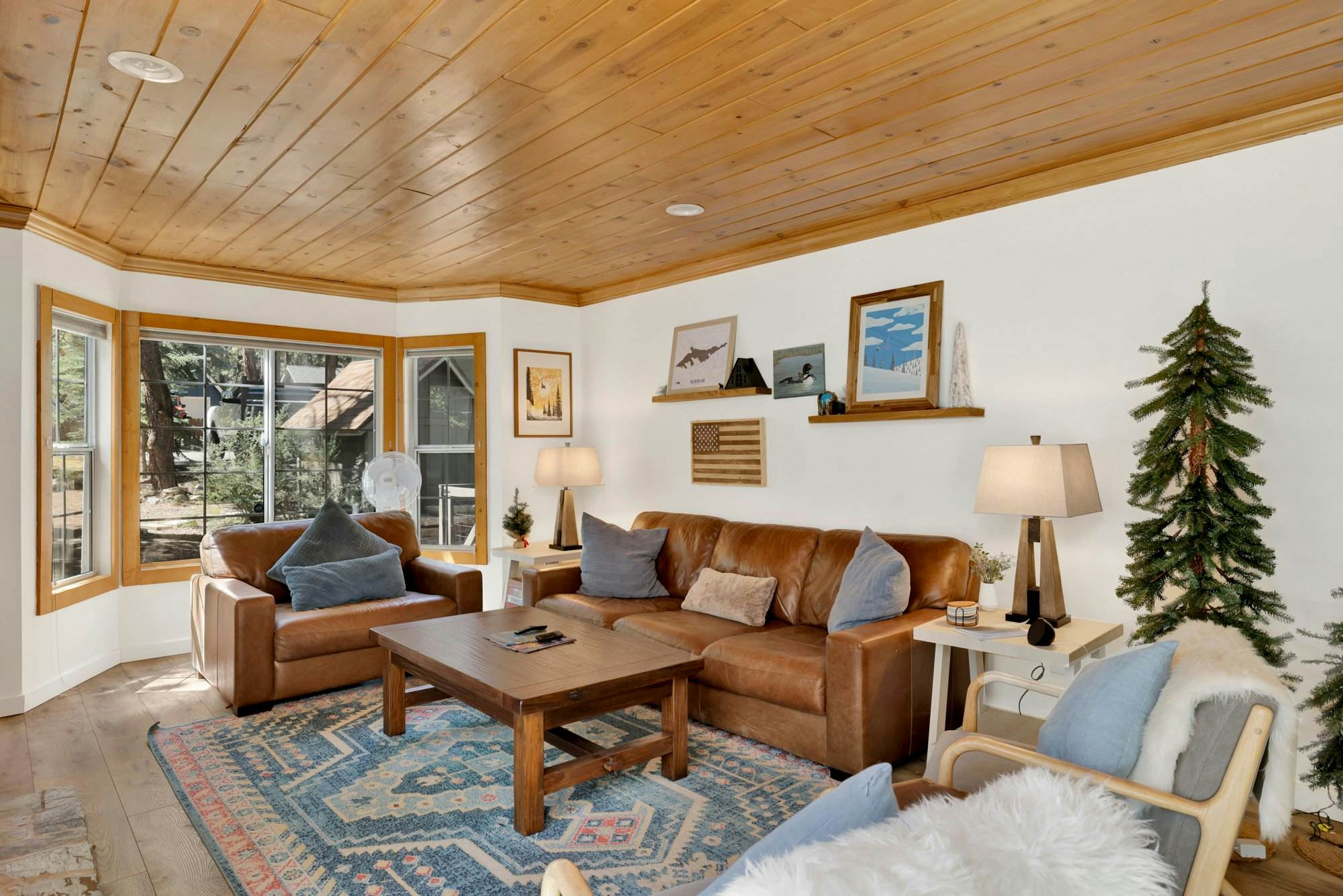 2293-Green Canoe Cabin