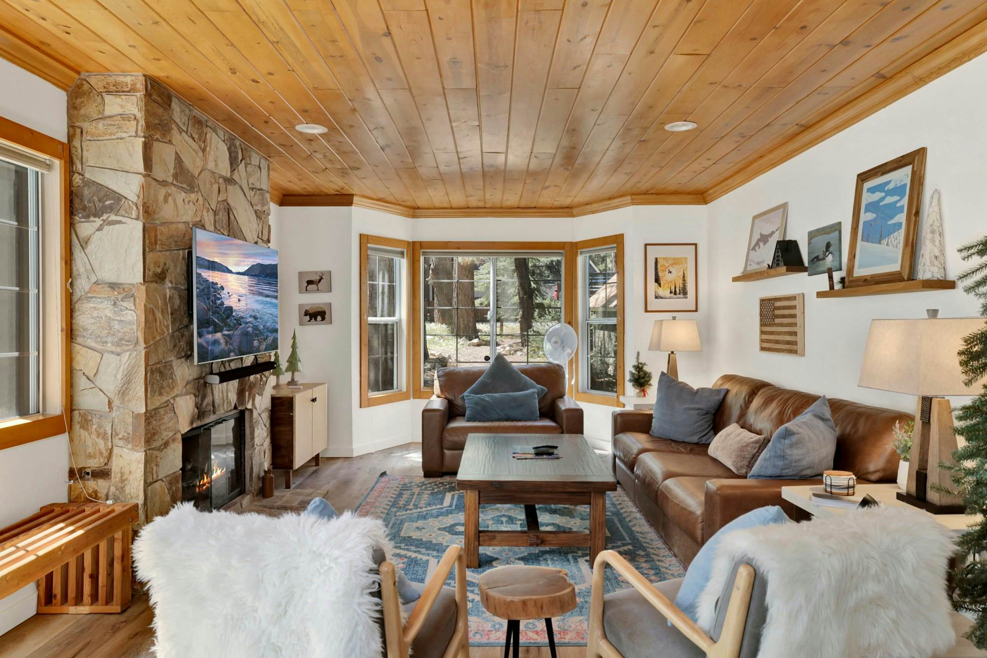 2293-Green Canoe Cabin