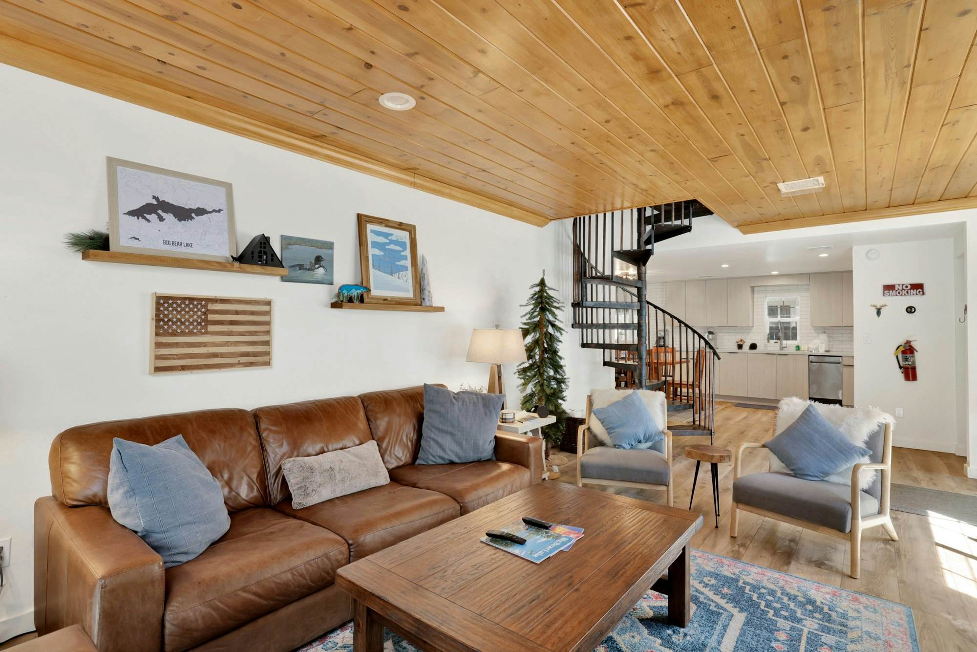 2293-Green Canoe Cabin