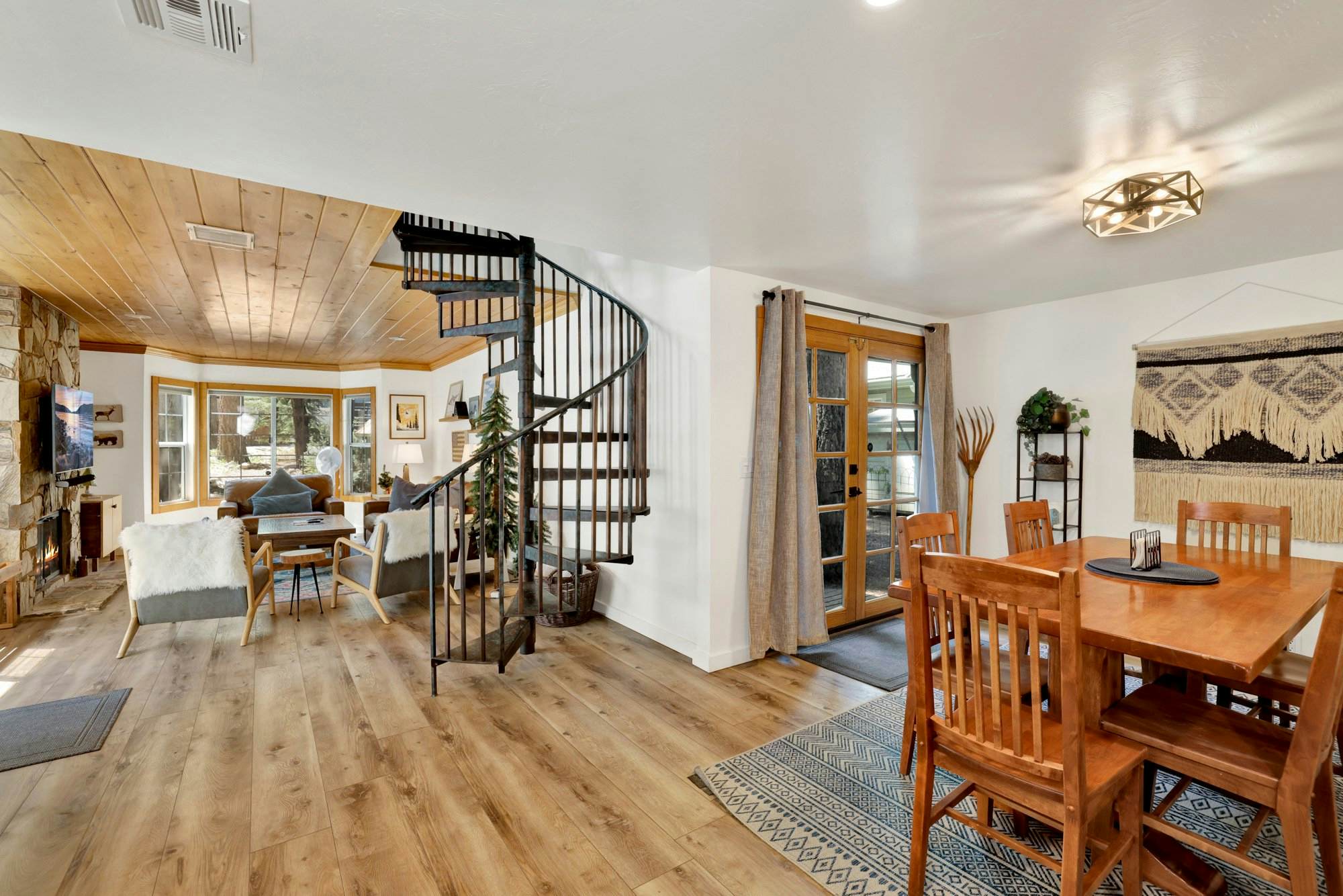 2293-Green Canoe Cabin