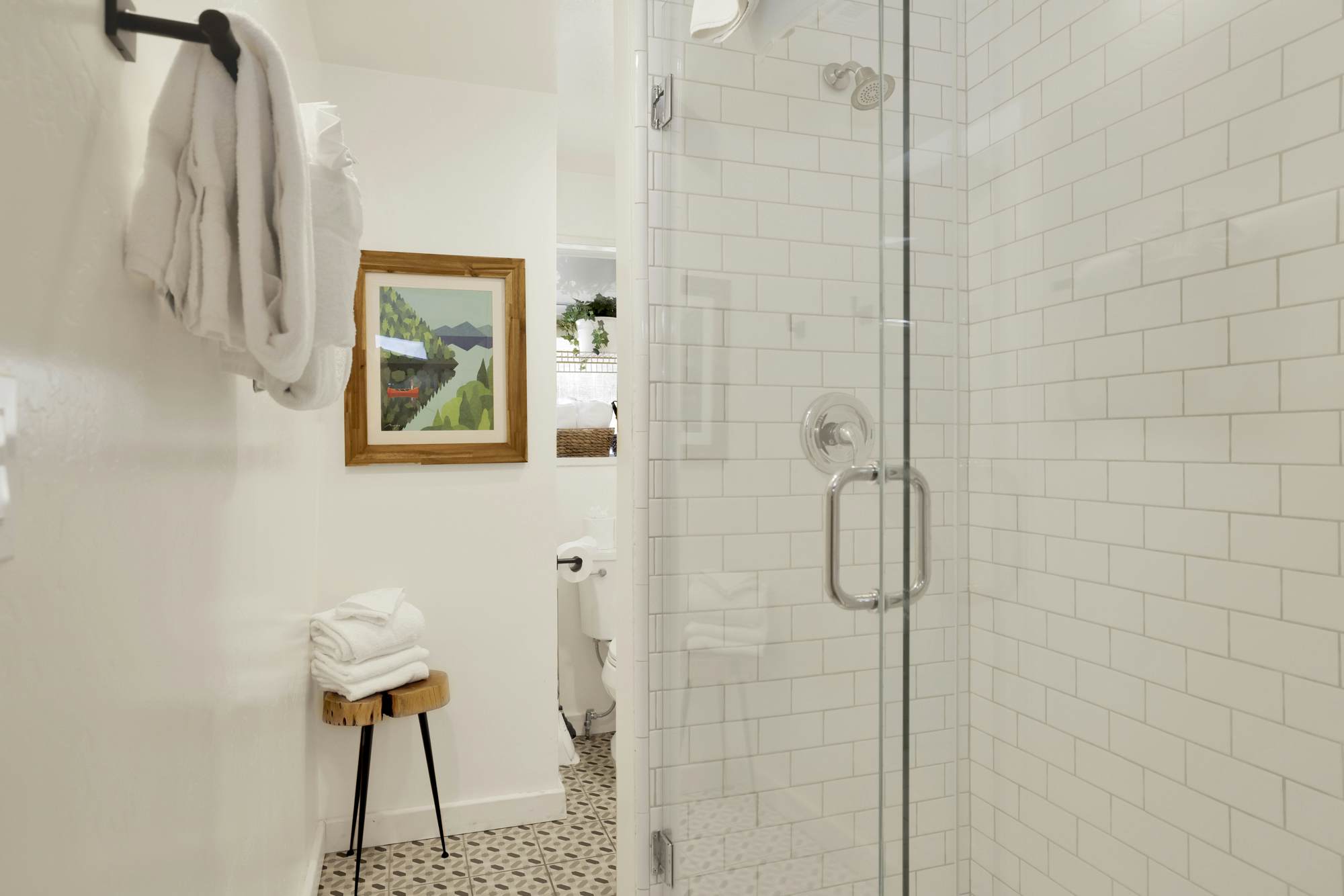 2293-Green Canoe Cabin