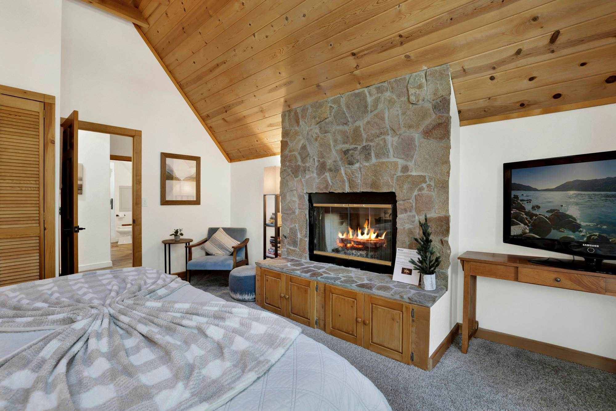 2293-Green Canoe Cabin