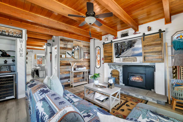 Jay Bird Landing Escape at Big Bear- Hot Tub-