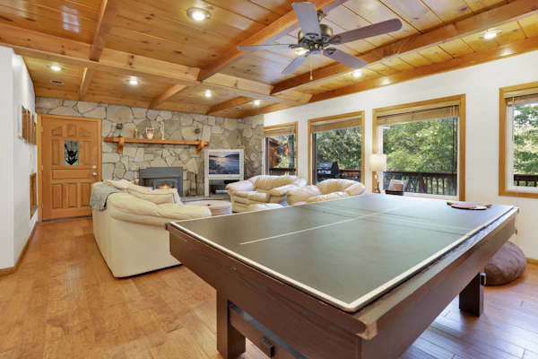 Knickerbocker Retreat at Big Bear Village- Hot Tub- Games