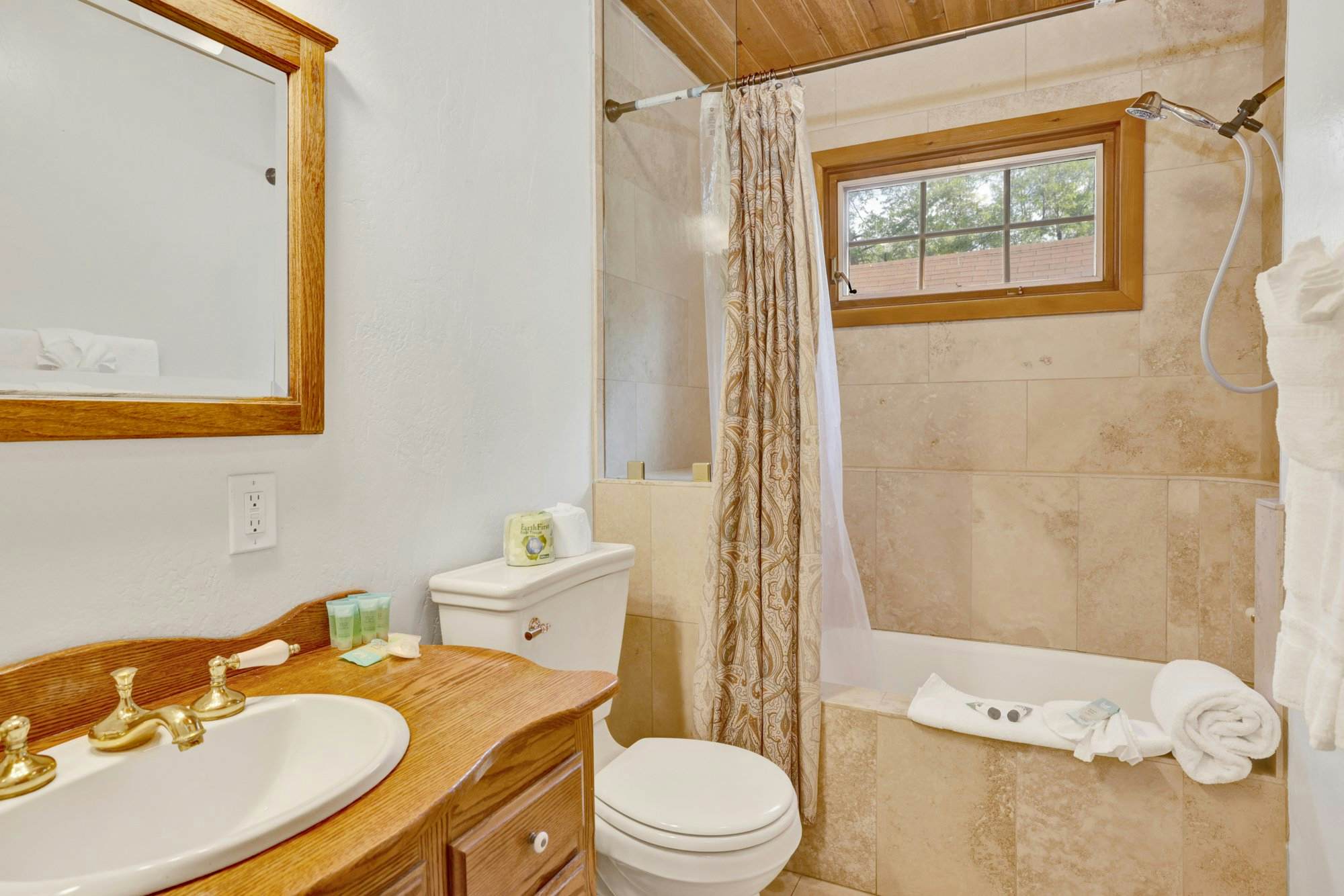 2321-Knickerbocker Retreat