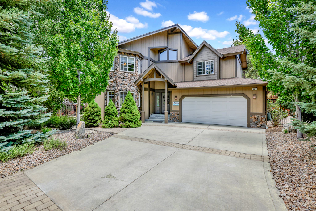 Lakefront Village Castle #2312