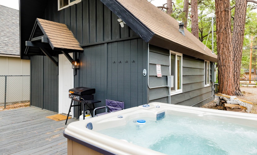 The Eagles Nest Sugarloaf Retreat w/ Hot Tub