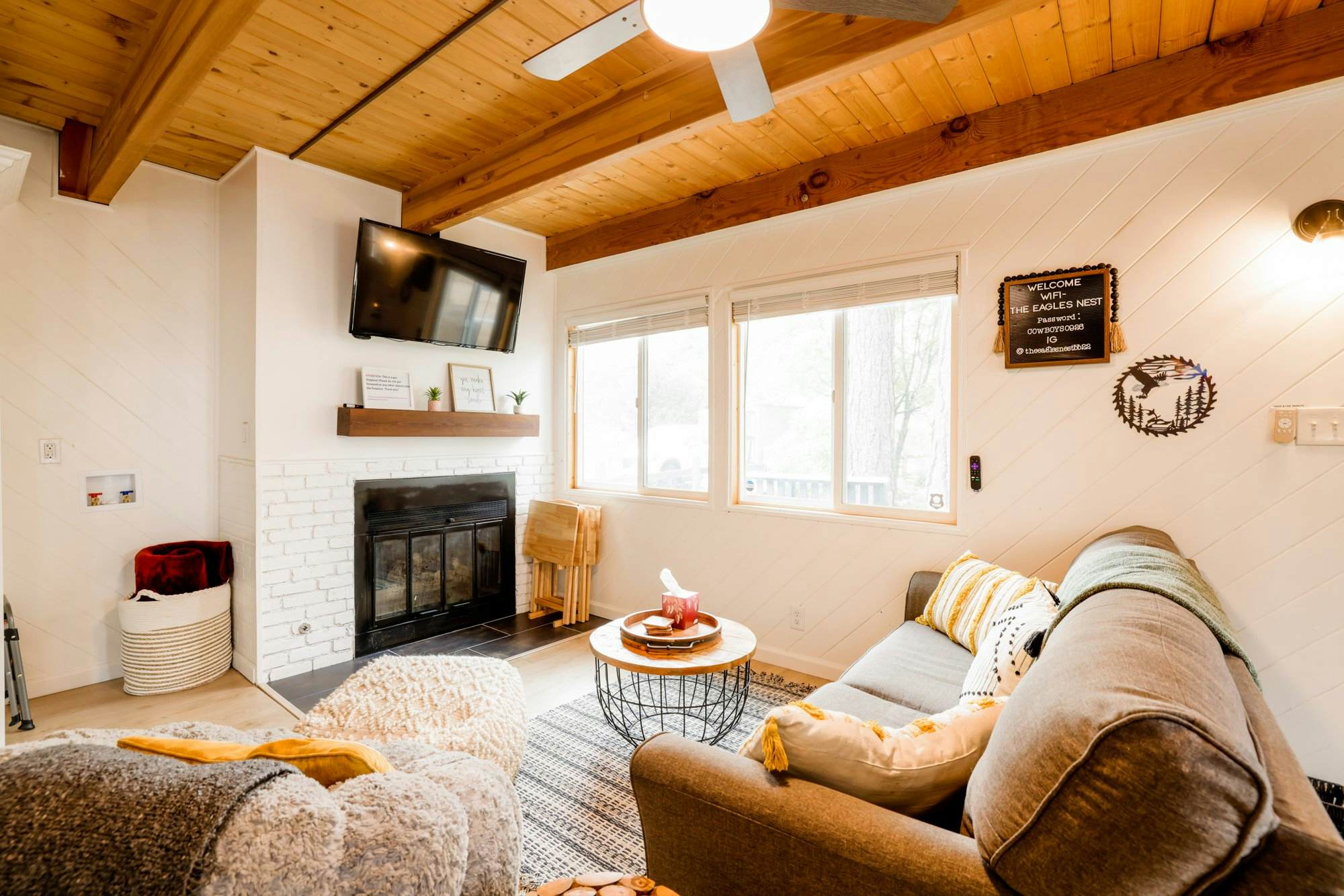 2325-The Eagles Nest