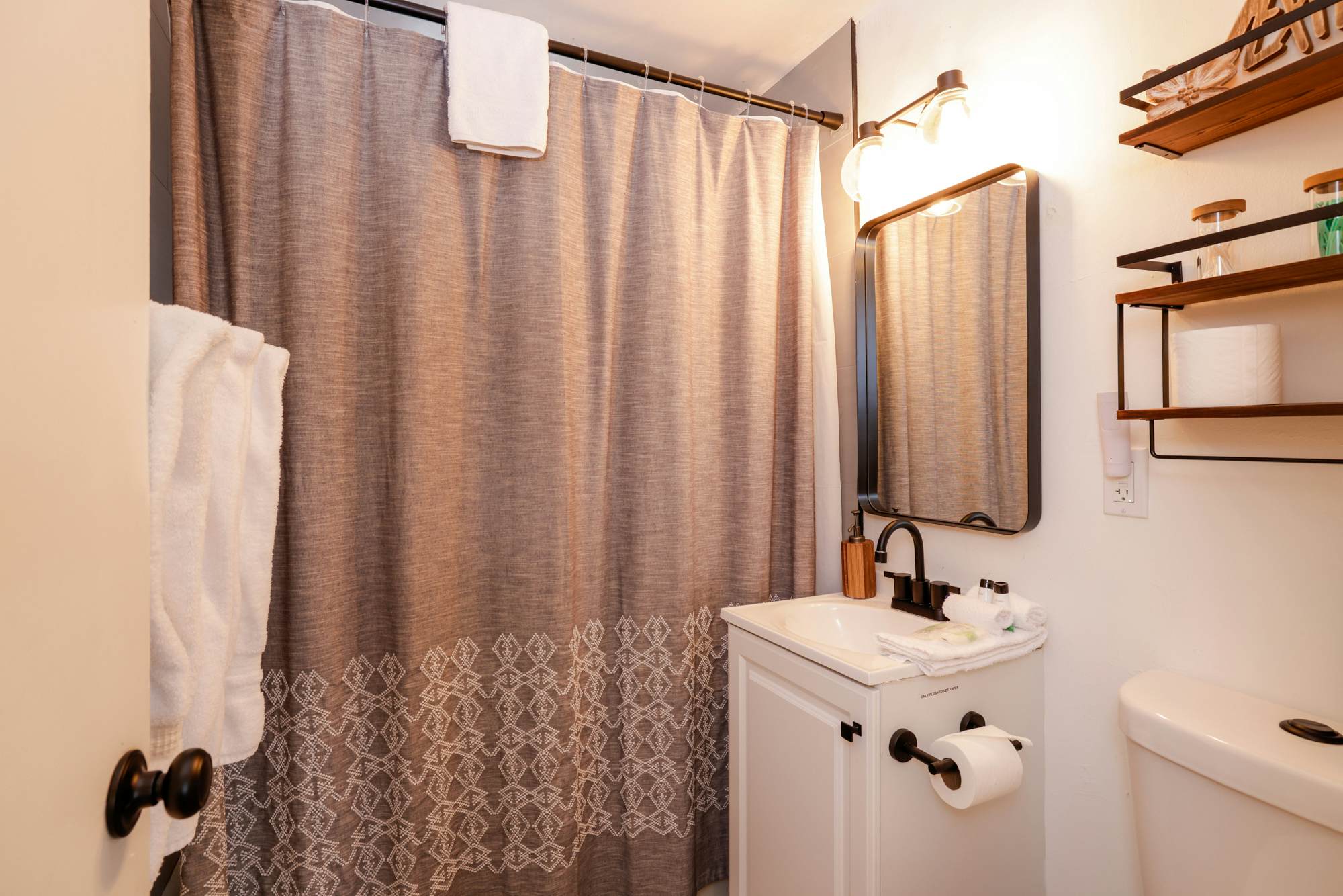 2325-The Eagles Nest