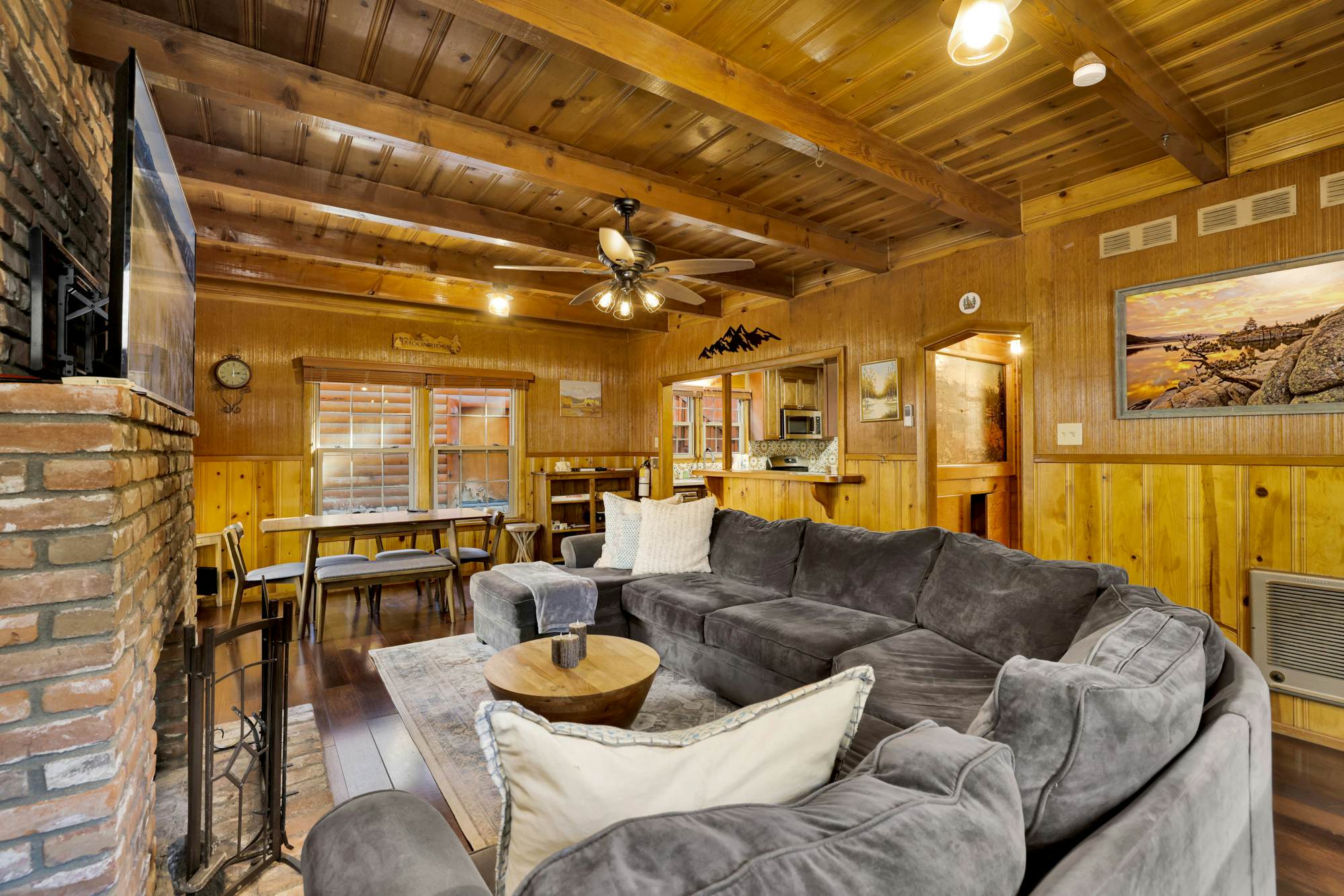 2335-Silvertip Pines