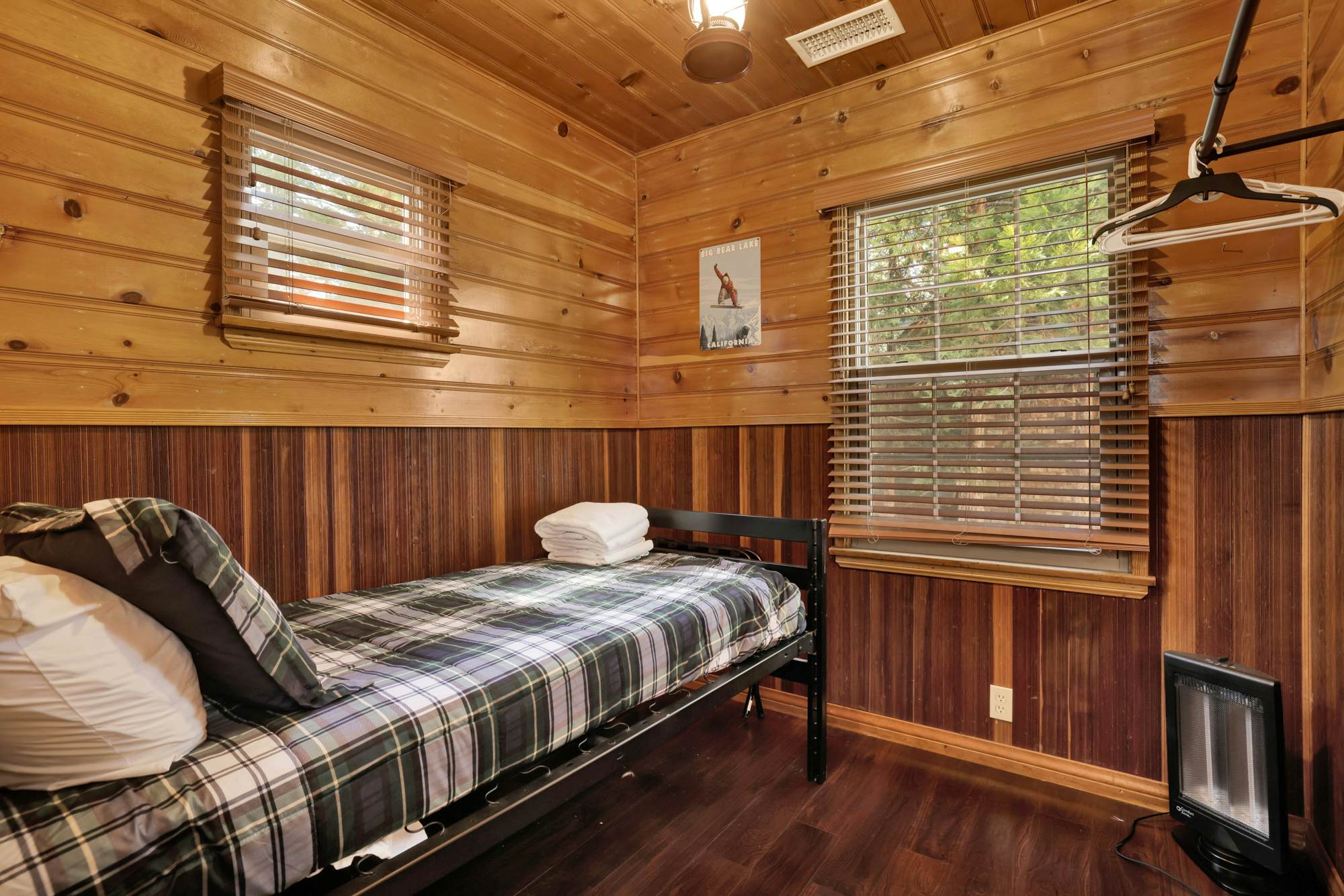 2335-Silvertip Pines