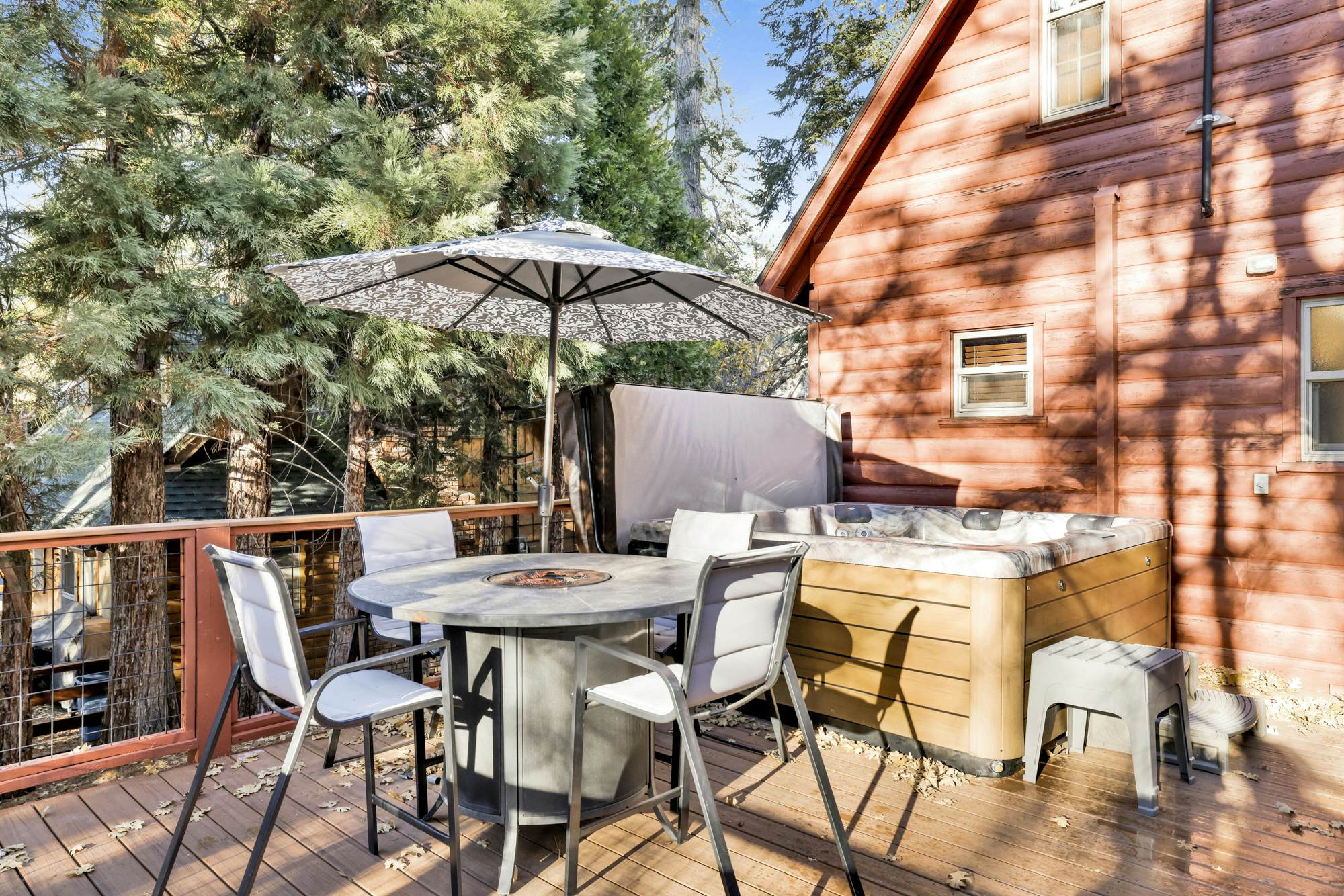 2335-Silvertip Pines