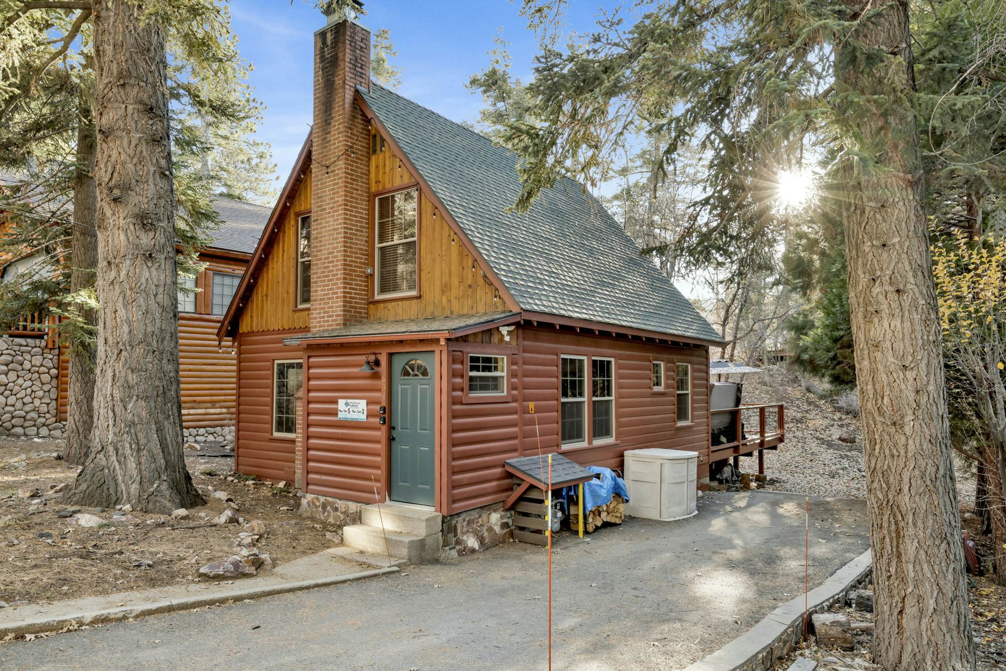 2335-Silvertip Pines