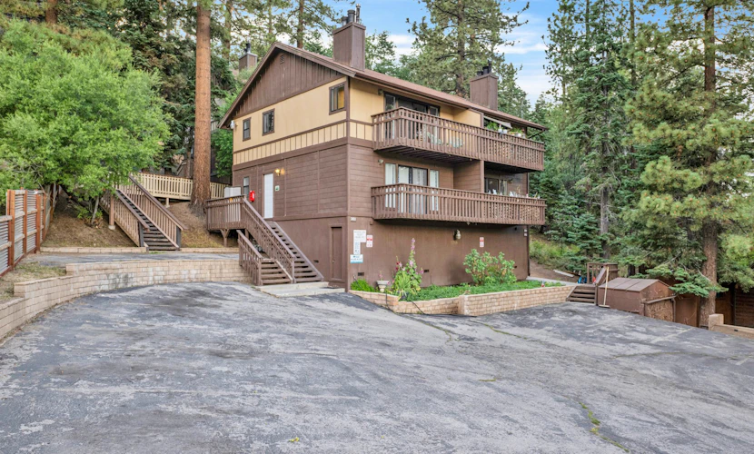 Bear Meadow Woods Base Camp Ski Lift Condo