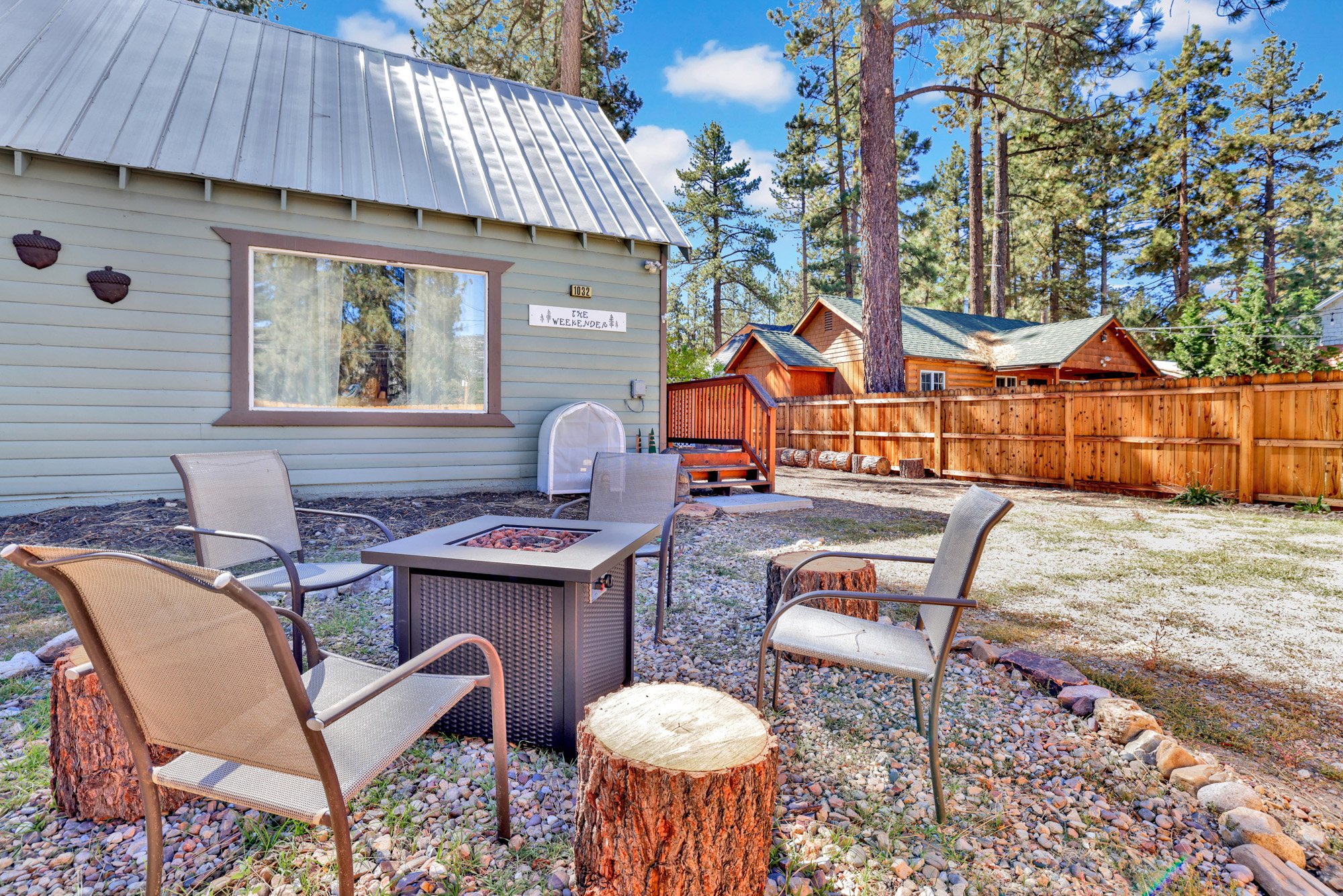 The Weekender at Big Bear- Adorable Cottage Retreat