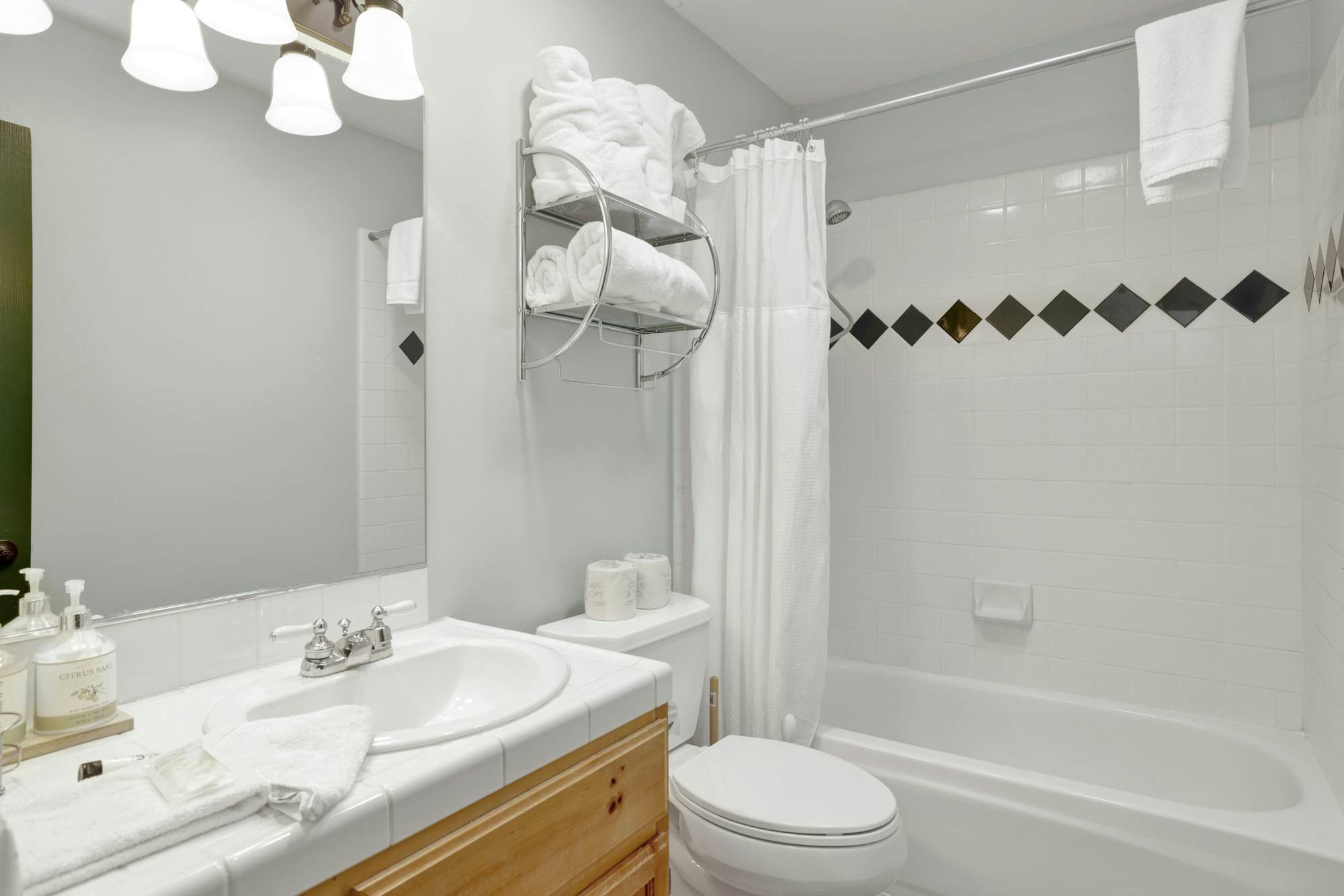 2345-Alameda Landing