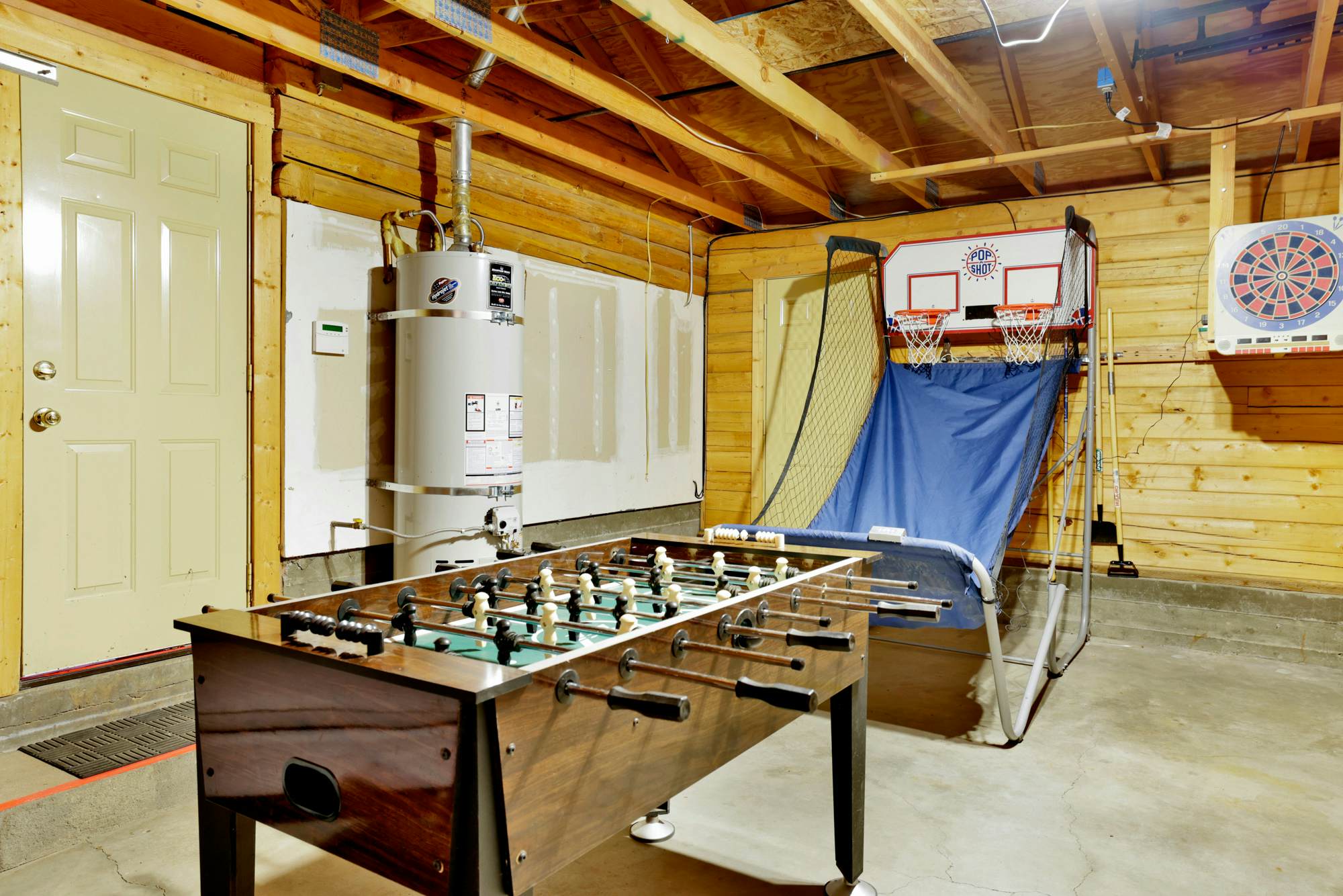 2346-Crescenta Pines Log Cabin