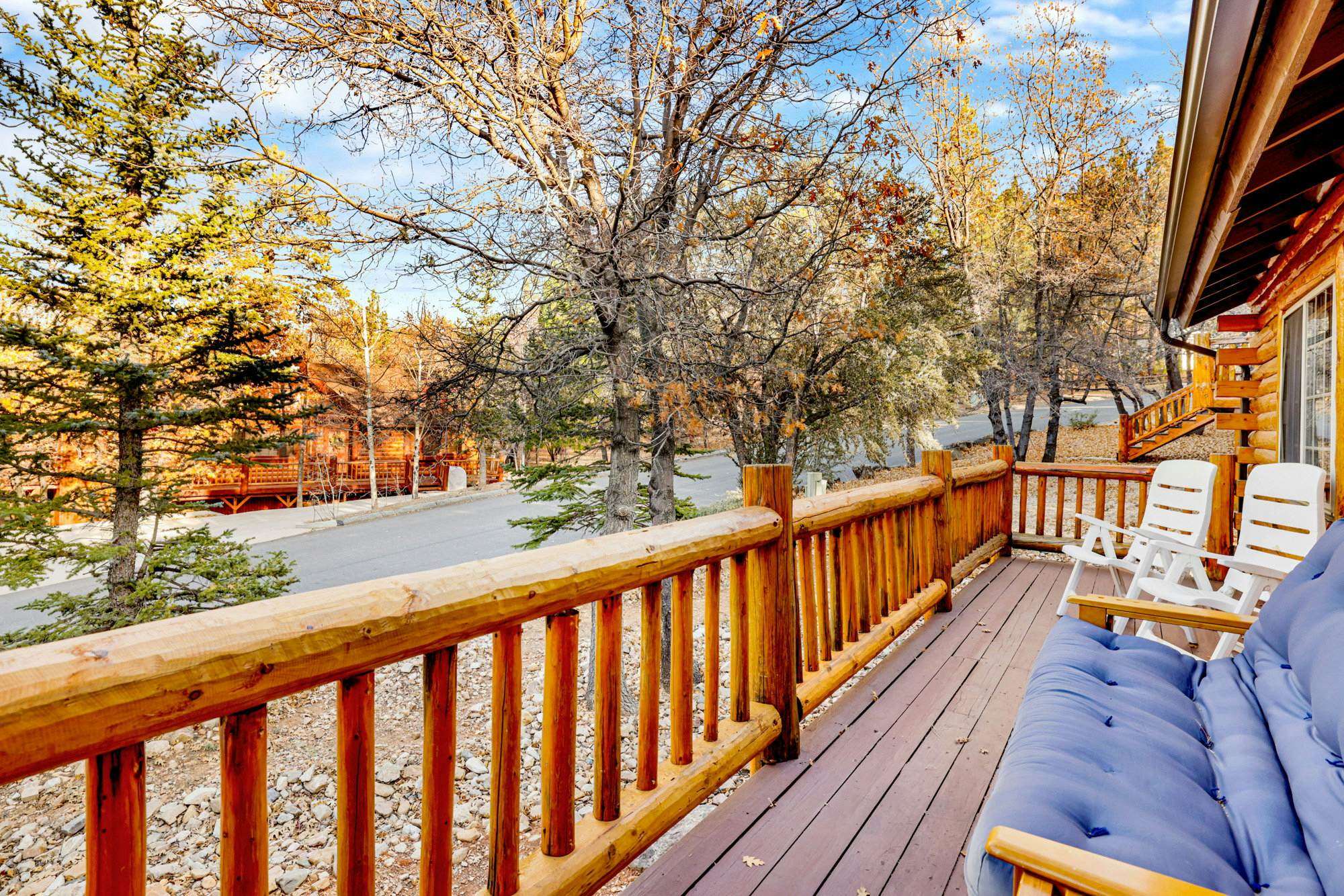 2346-Crescenta Pines Log Cabin