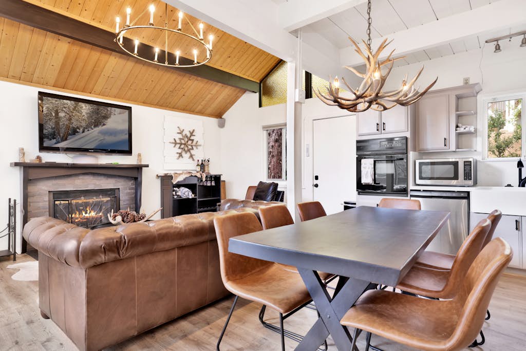 Tomeny Cabin at Bear Mountain Big Bear