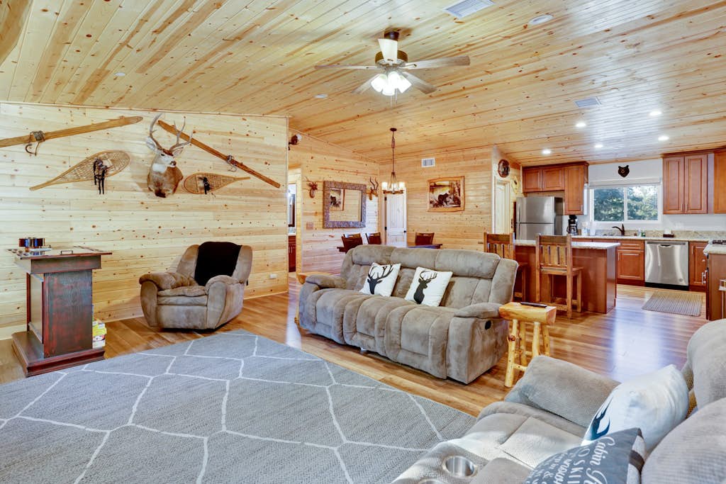 Skyline Lodge Log Cabin at Big Bear - Incredible Views-