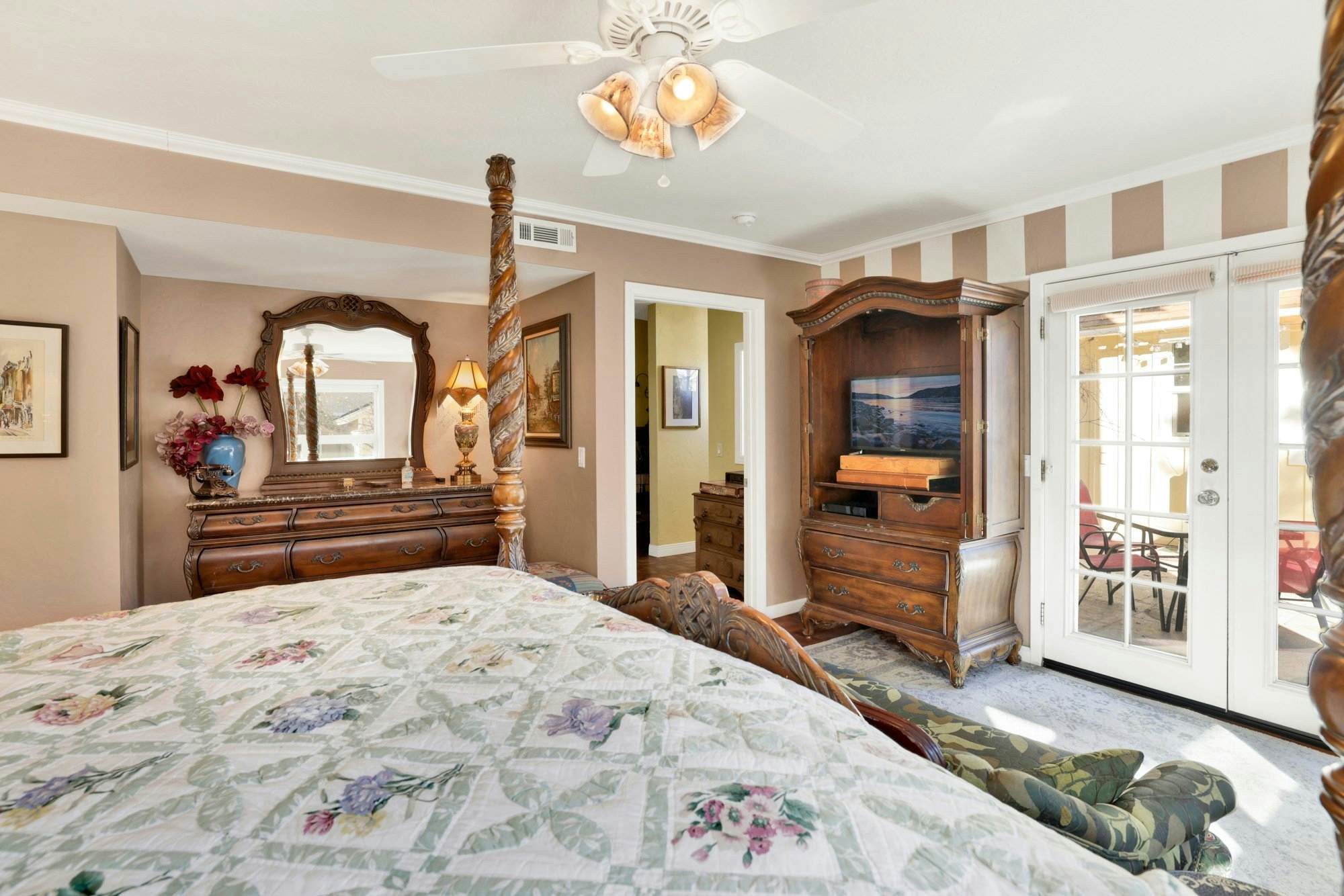 2360 -The Winding Lane House Est 1932