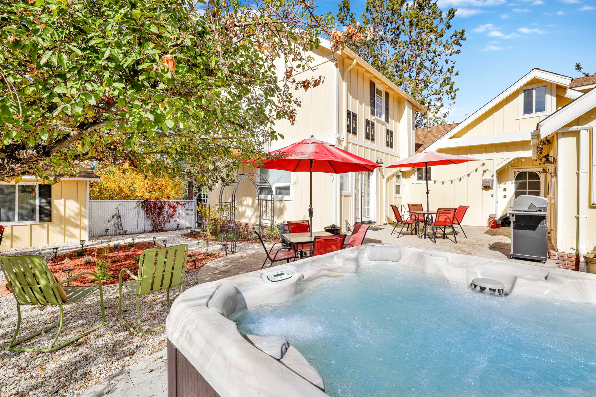 2360 -The Winding Lane House Est 1932