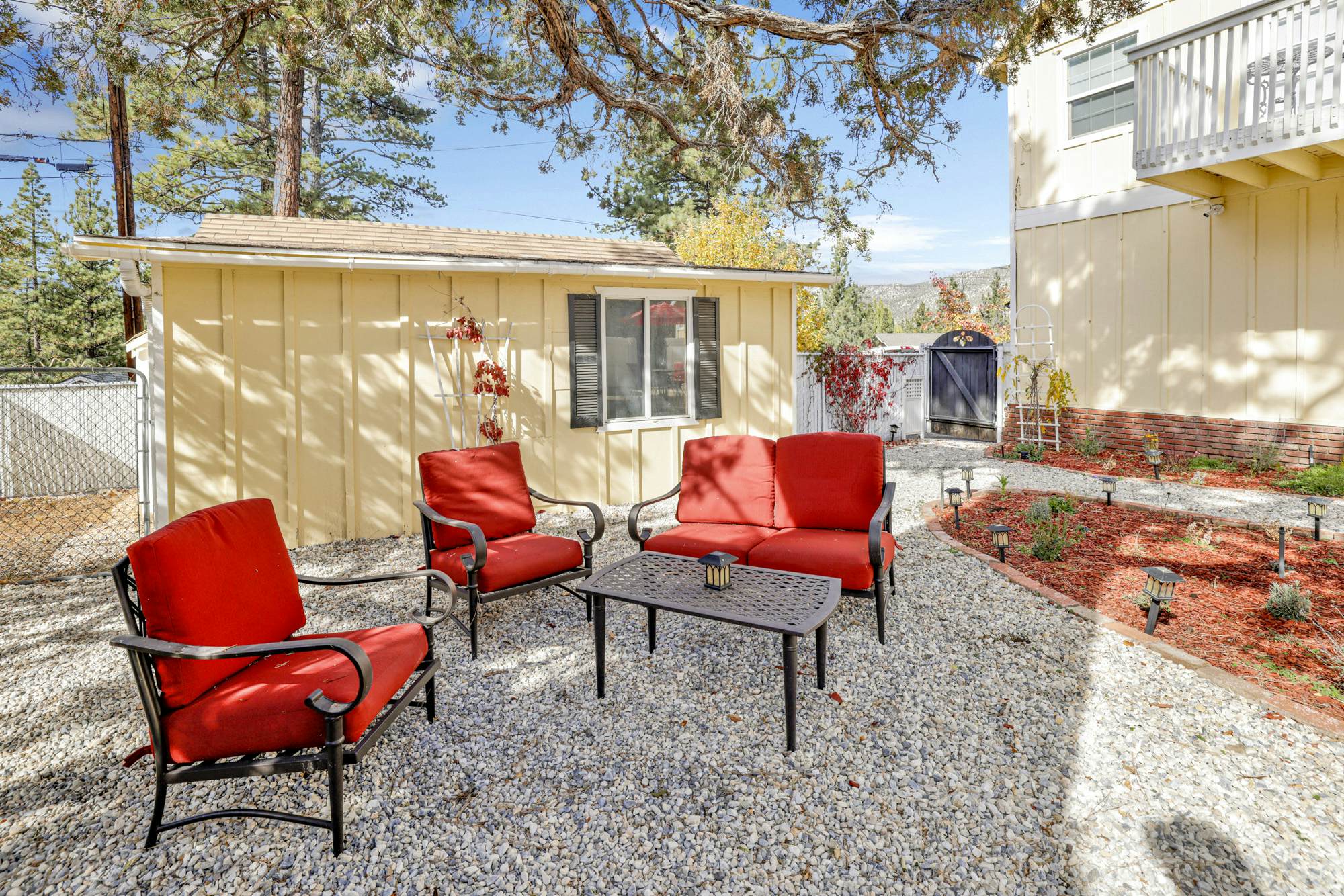 2360 -The Winding Lane House Est 1932