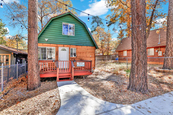 Apres Chalet Retreat | Pet-Friendly Cottage | Hot Tub | Nature Escape