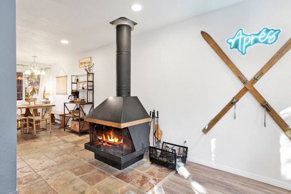 Apres Chalet Retreat | Pet-Friendly Cottage | Hot Tub | Nature Escape
