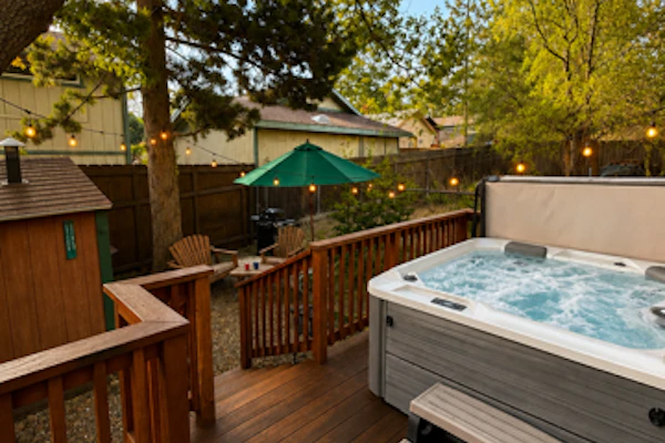 Apres Chalet Retreat | Pet-Friendly Cottage | Hot Tub | Nature Escape
