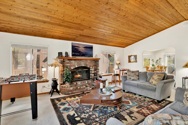 Divine Chateau Big Bear | Hot Tub • Deck Views • Basketball Court • Fenced Yard