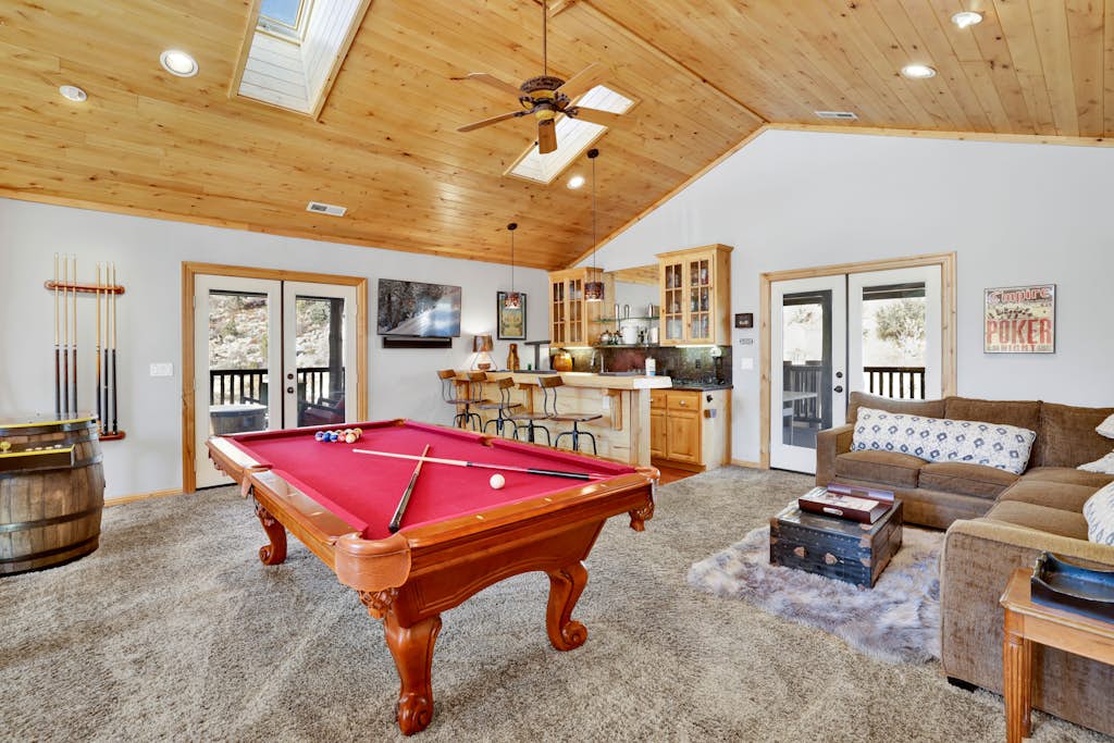 Gold Rush Lodge Luxe Log Cabin Chalet at Big Bear Lake