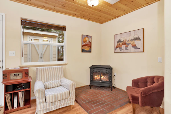 Mount Berkley Relaxing Village Retreat at Big Bear