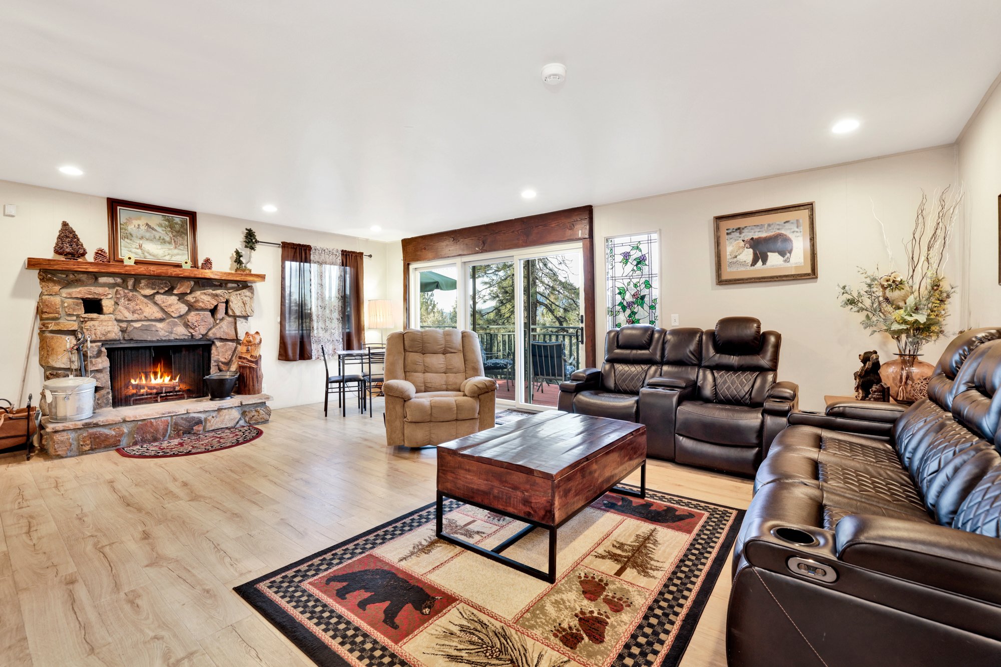 A Hidden Asset Big Bear- Village Retreat w/ Hot Tub