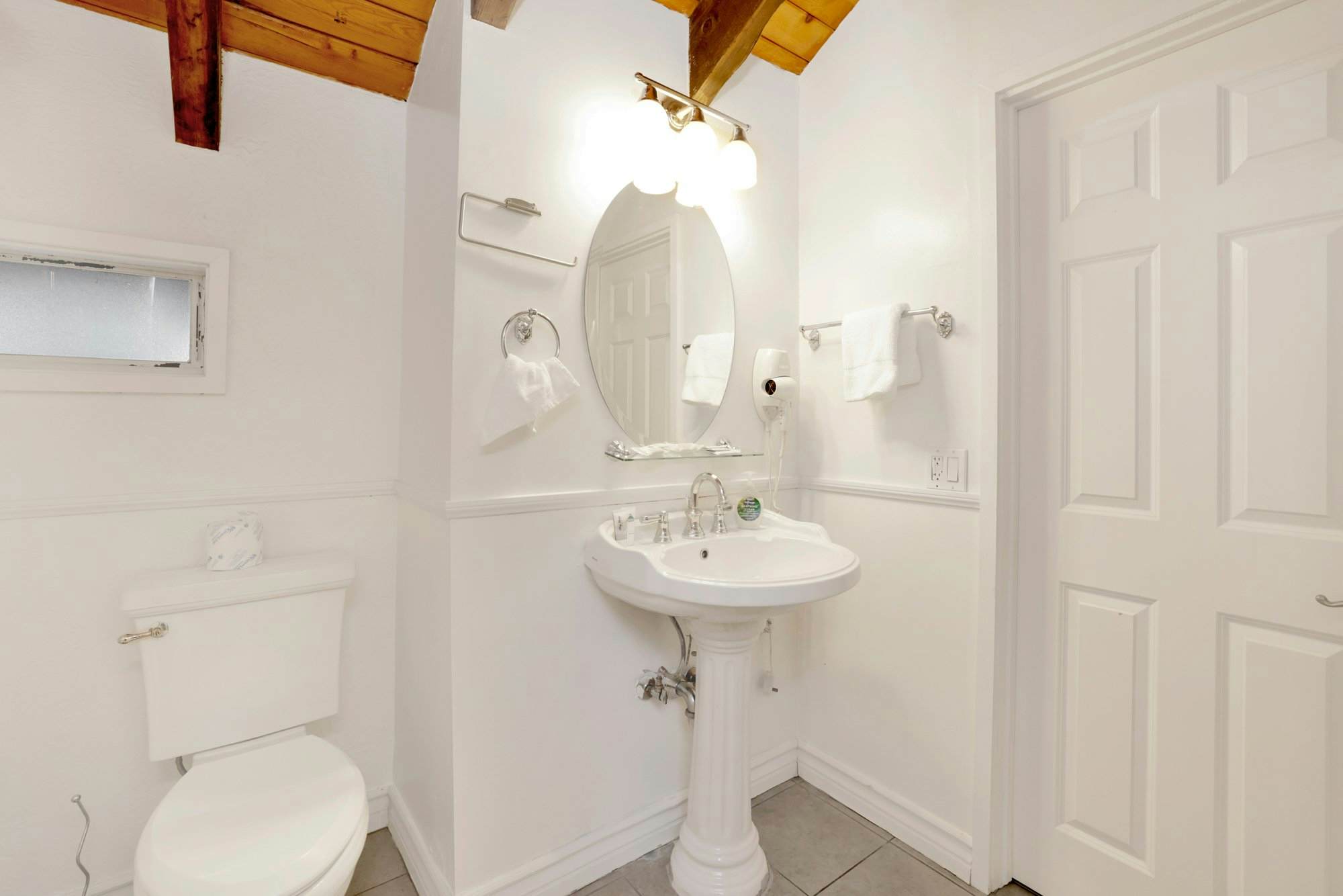 2384-The Cozy Castle