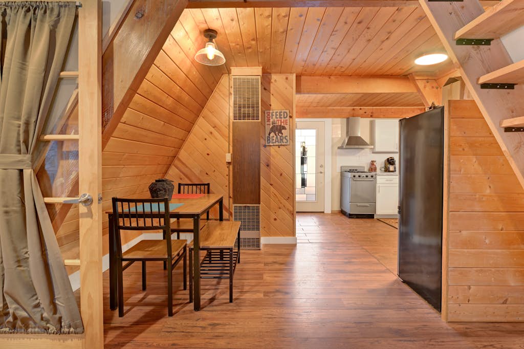 Whispering Woods Relaxing Retreat at Big Bear Lake