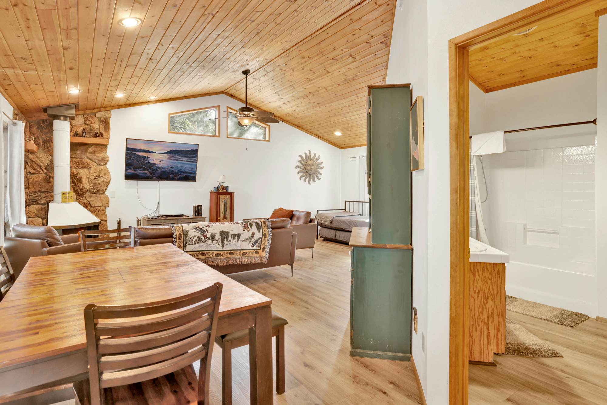 2413-Natures Delight