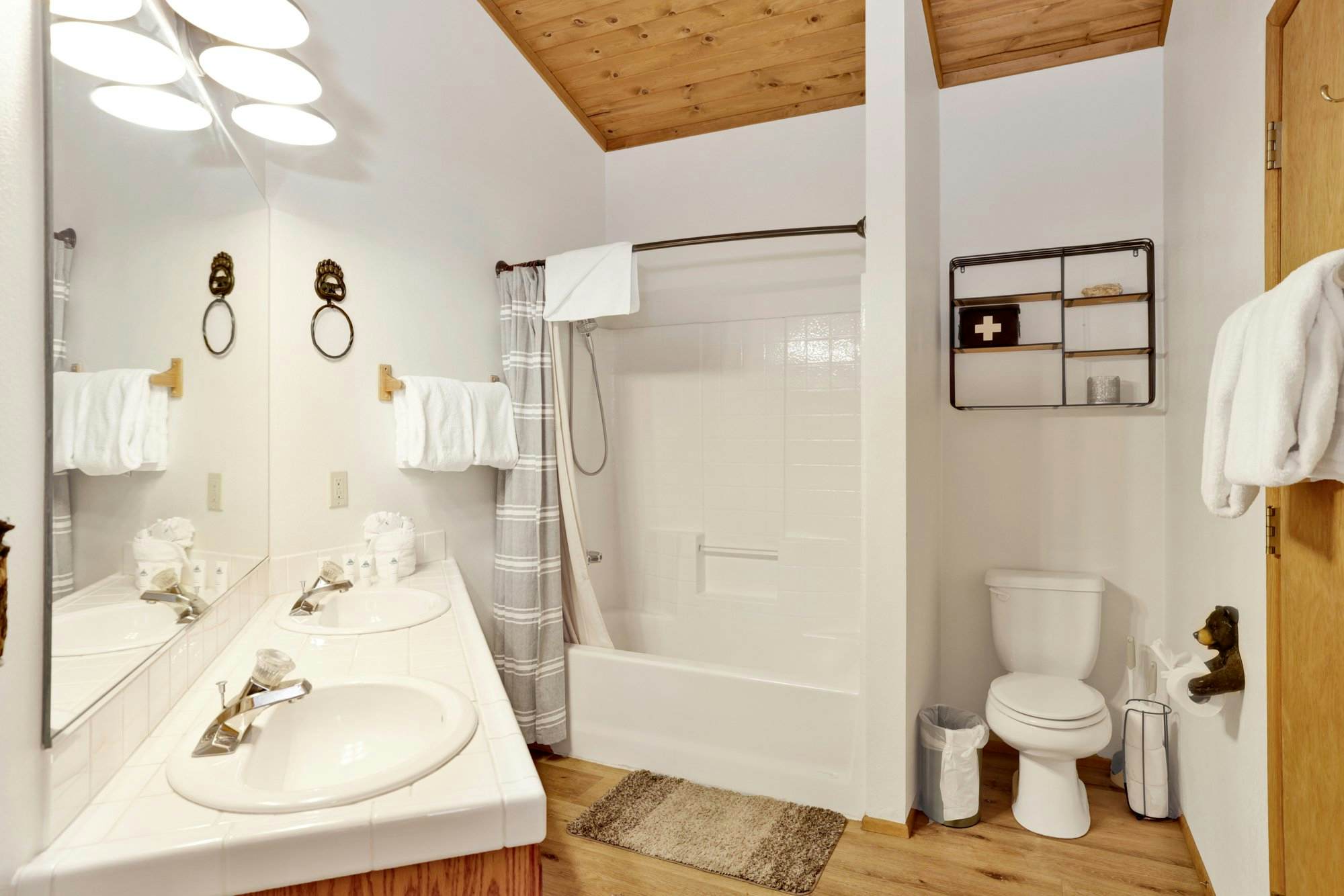 2413-Natures Delight