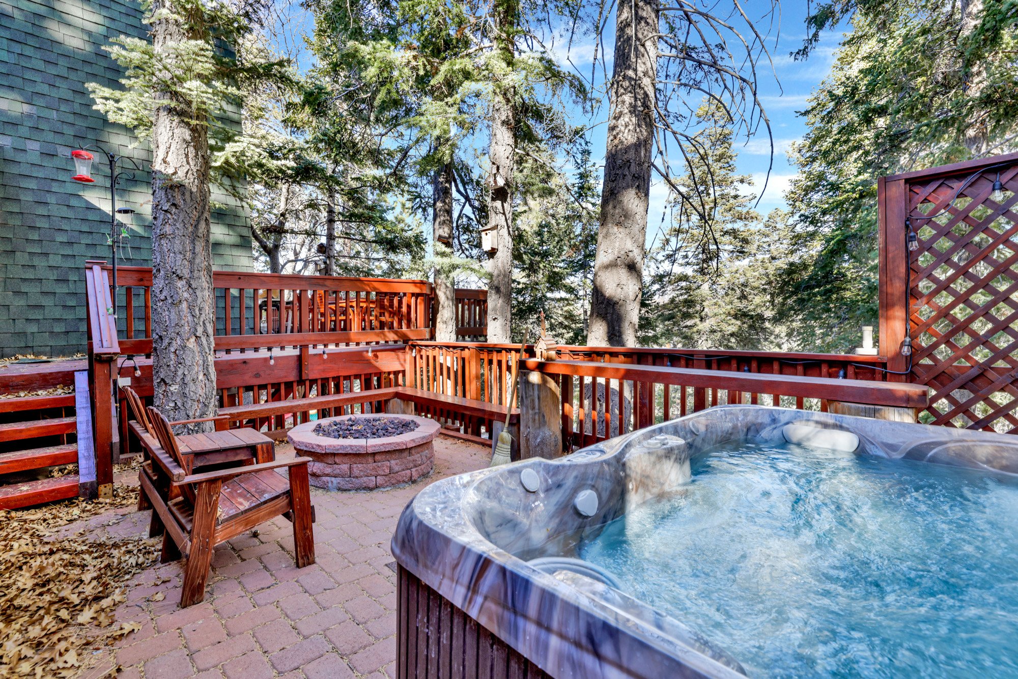 Natures Delight | W/ Hot Tub | FIrepit | Near ski resorts