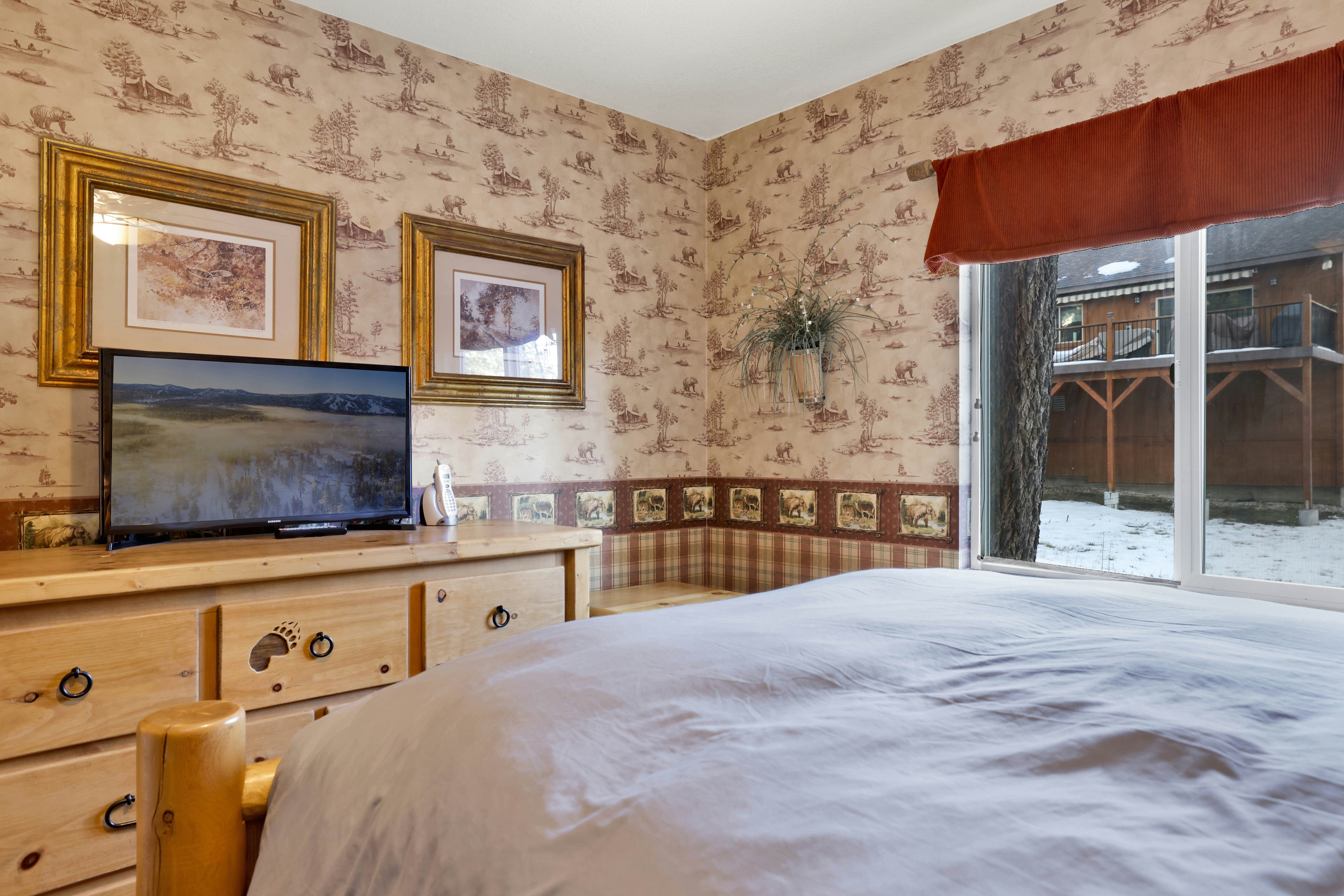 2421-Big Bear Happy Place