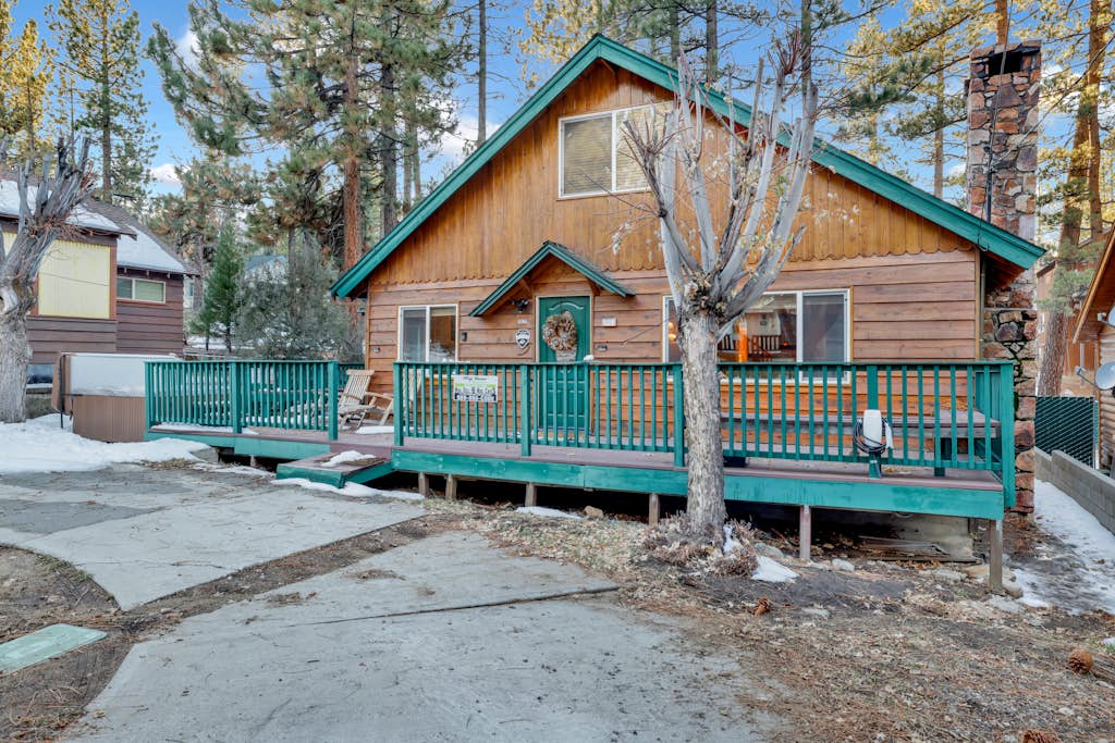 Big Bear Happy Place - Hot Tub- Arcade- Central Location-