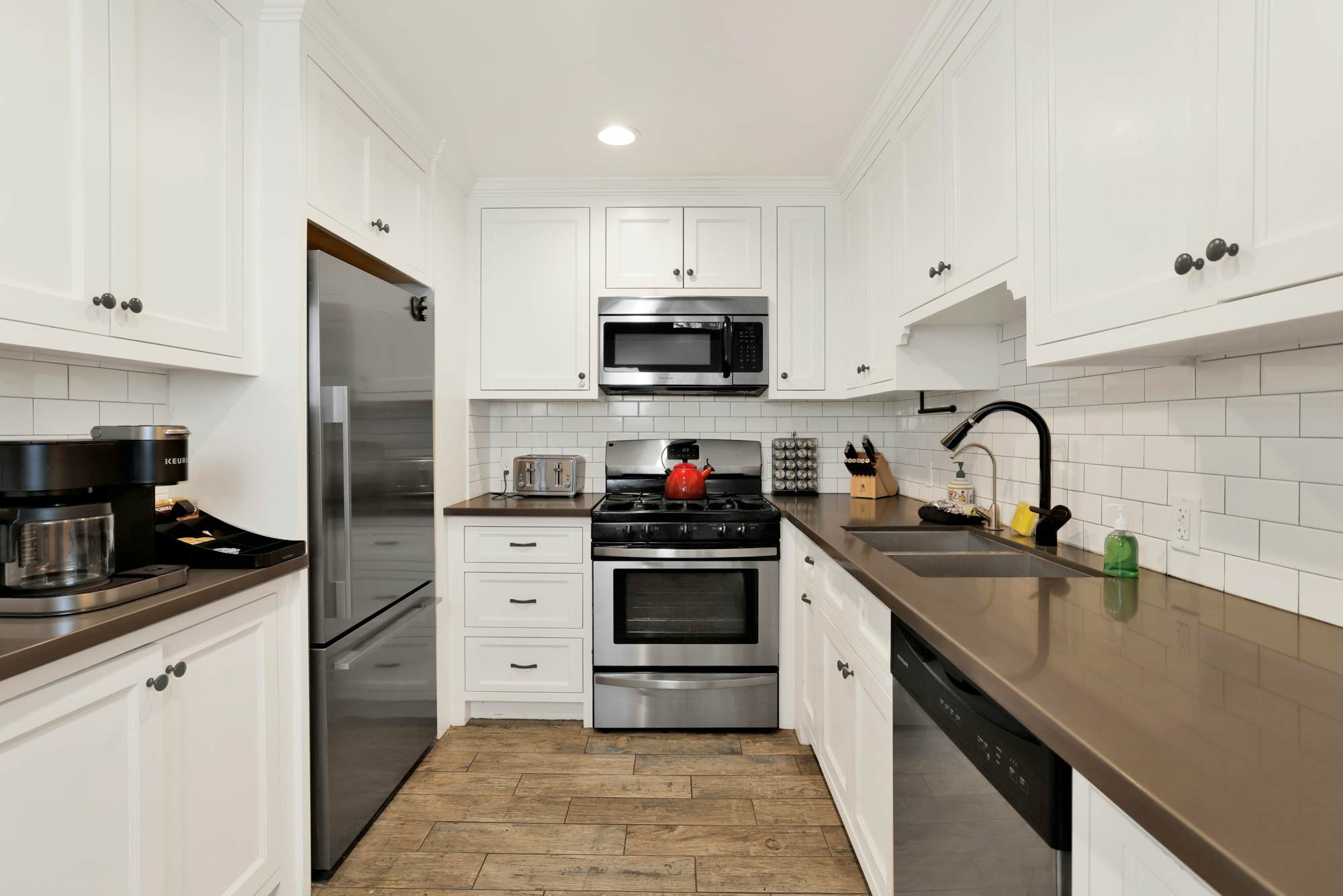 2458-Twin Pines Lodge