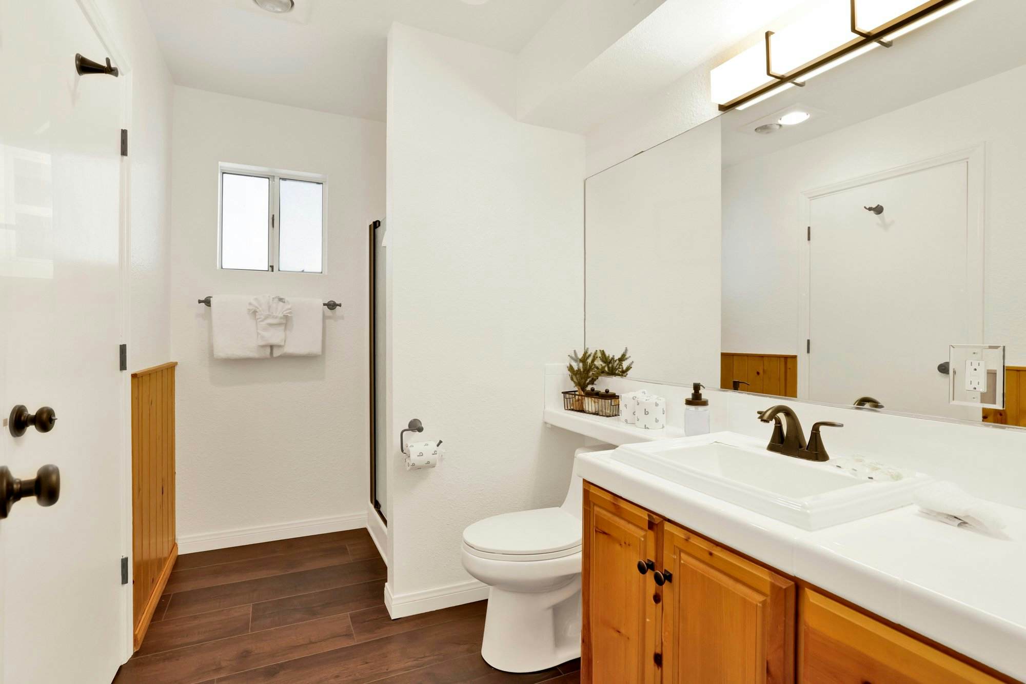 2458-Twin Pines Lodge