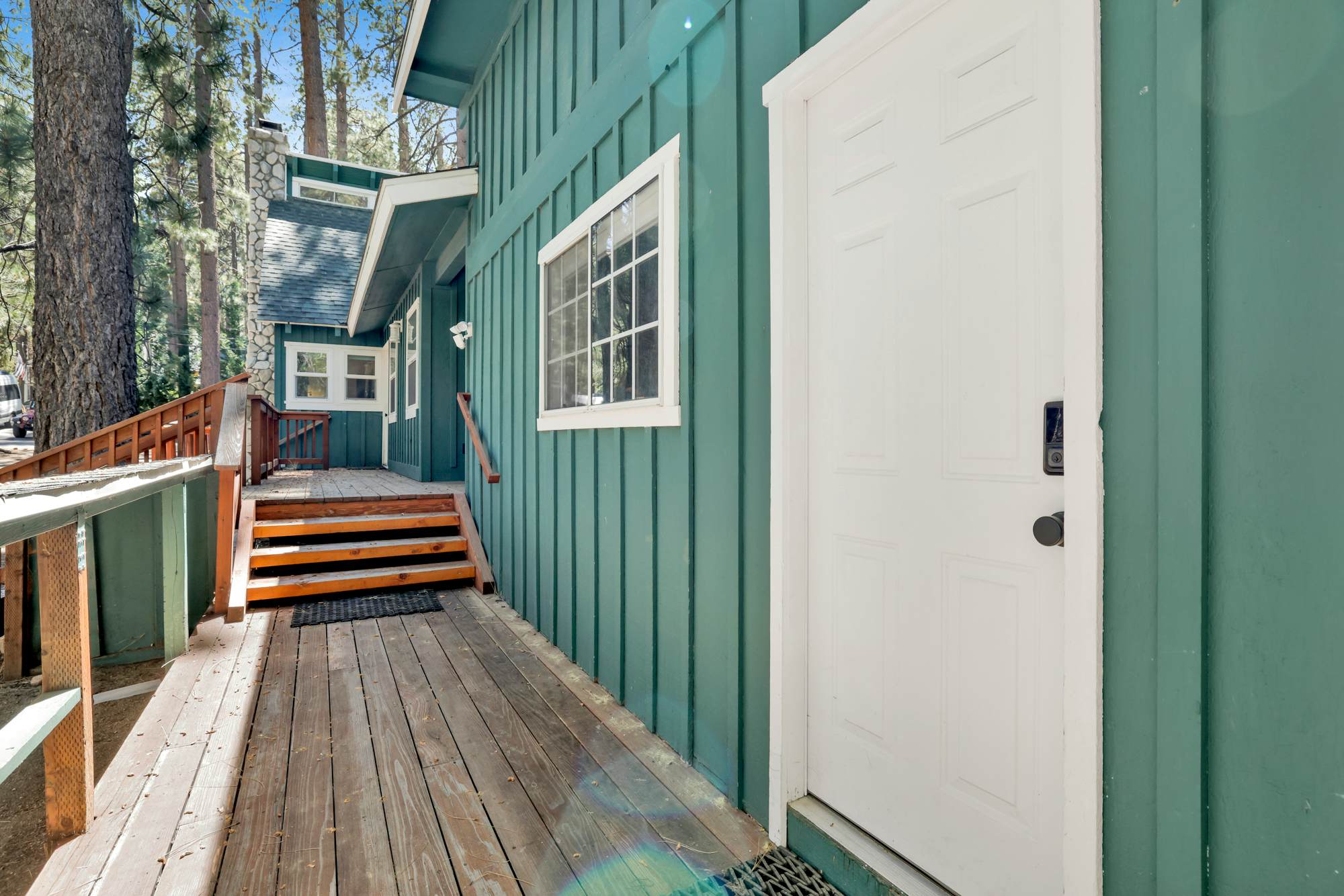 2458-Twin Pines Lodge