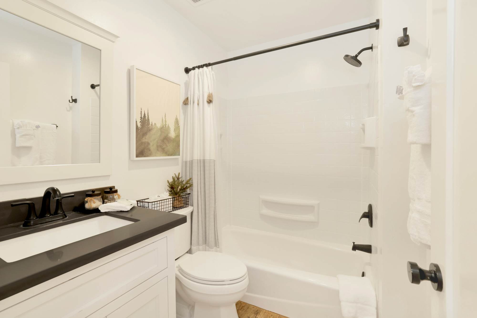 2458-Twin Pines Lodge