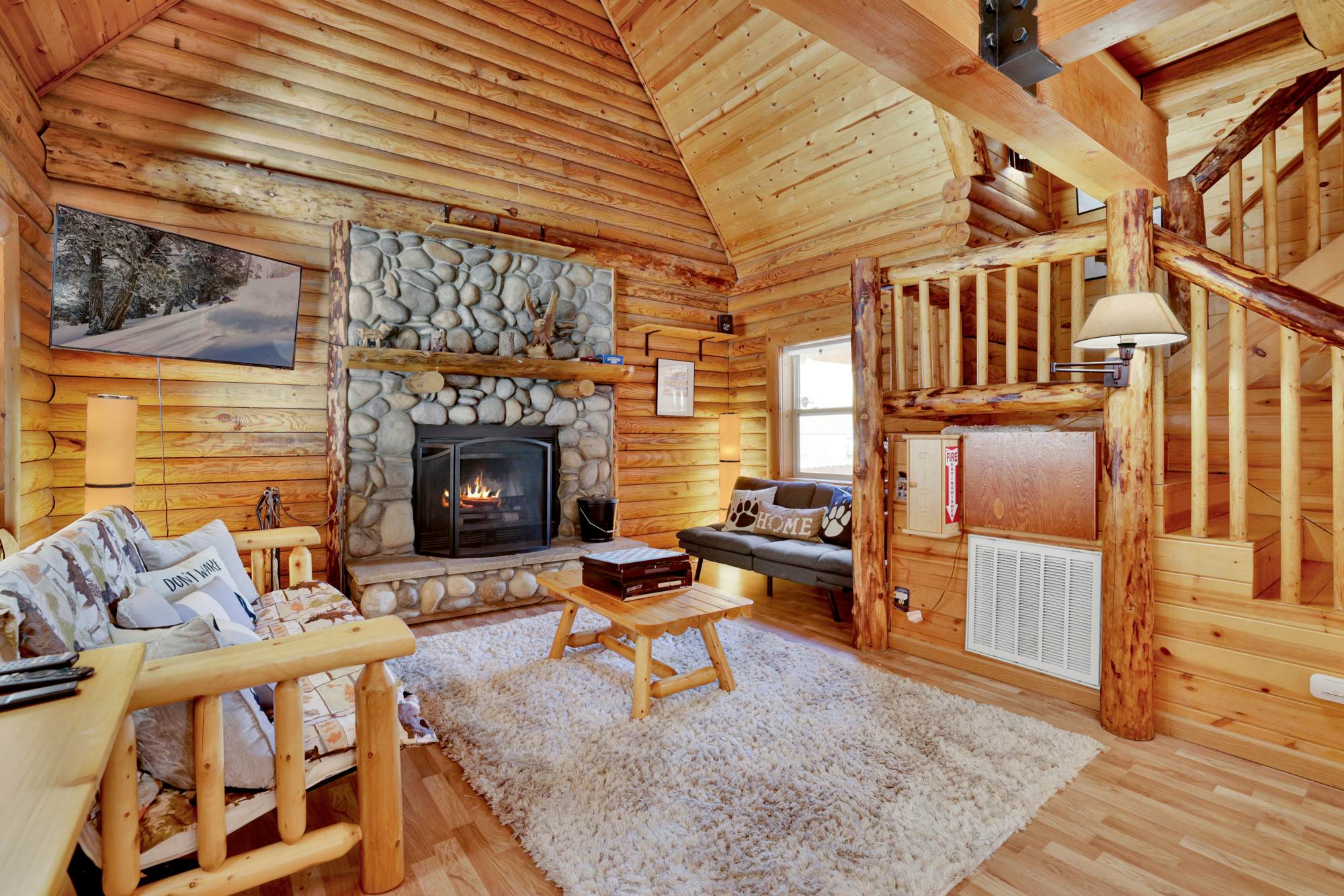 2455-Binky's Mountain Hideaway