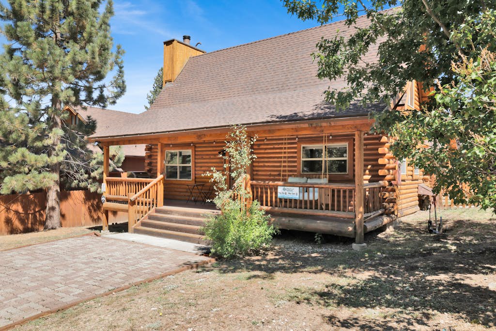 Binkys Mountain Hideaway Log Cabin Retreat at Big Bear Lake