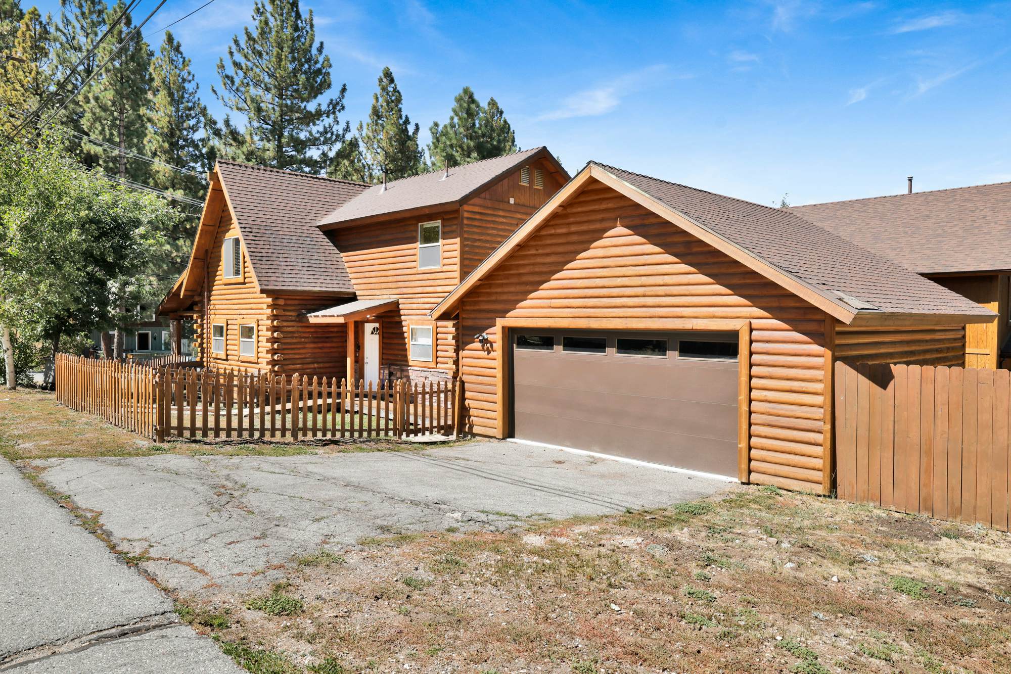 2455-Binky's Mountain Hideaway