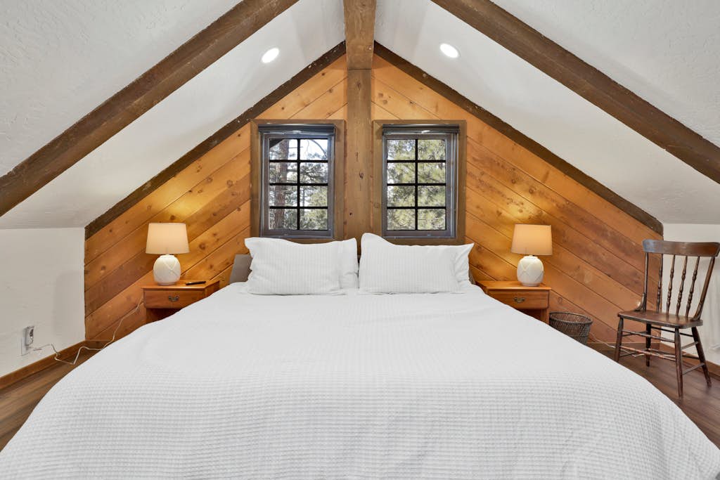 Moose Mountain Manor Ski Retreat w/ Hot Tub